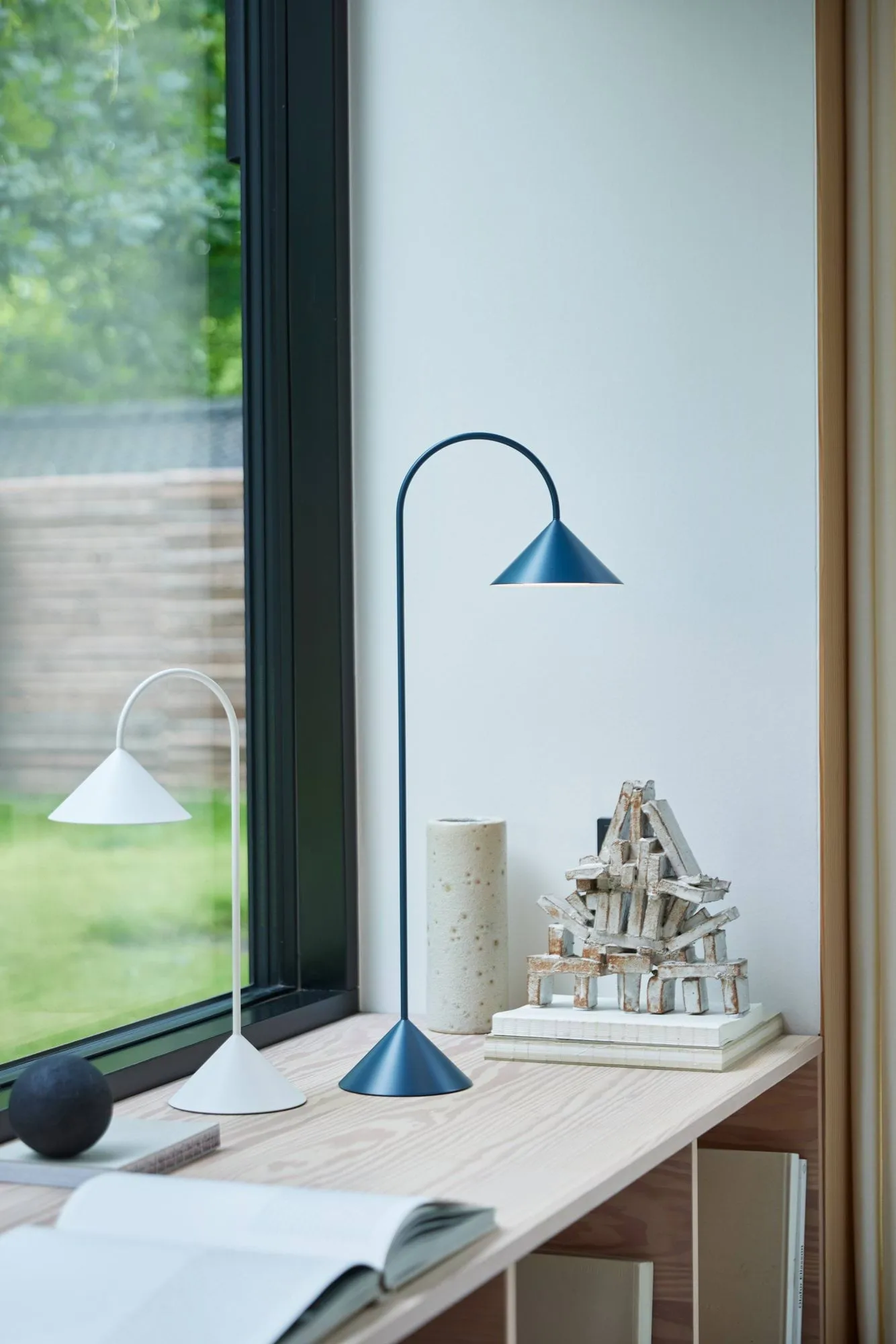 Grasp tragbare Tischleuchte, Matt White, 47 cm Frandsen