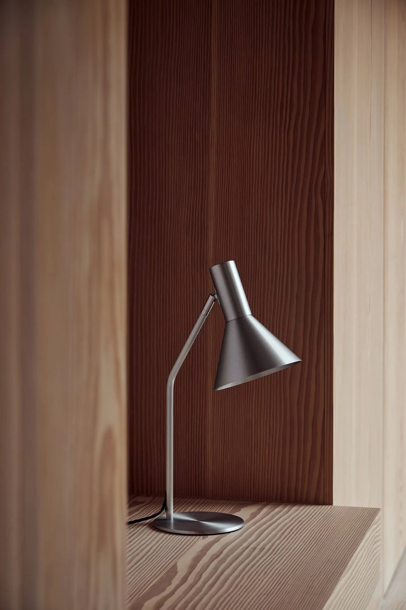 Lyss Tischleuchte, Brushed aluminium, 50 cm Frandsen