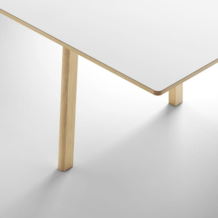 Ana Esstisch 180–280×95 cm, Nanolaminat Weiss-Seifengeölte Eiche Fredericia Furniture