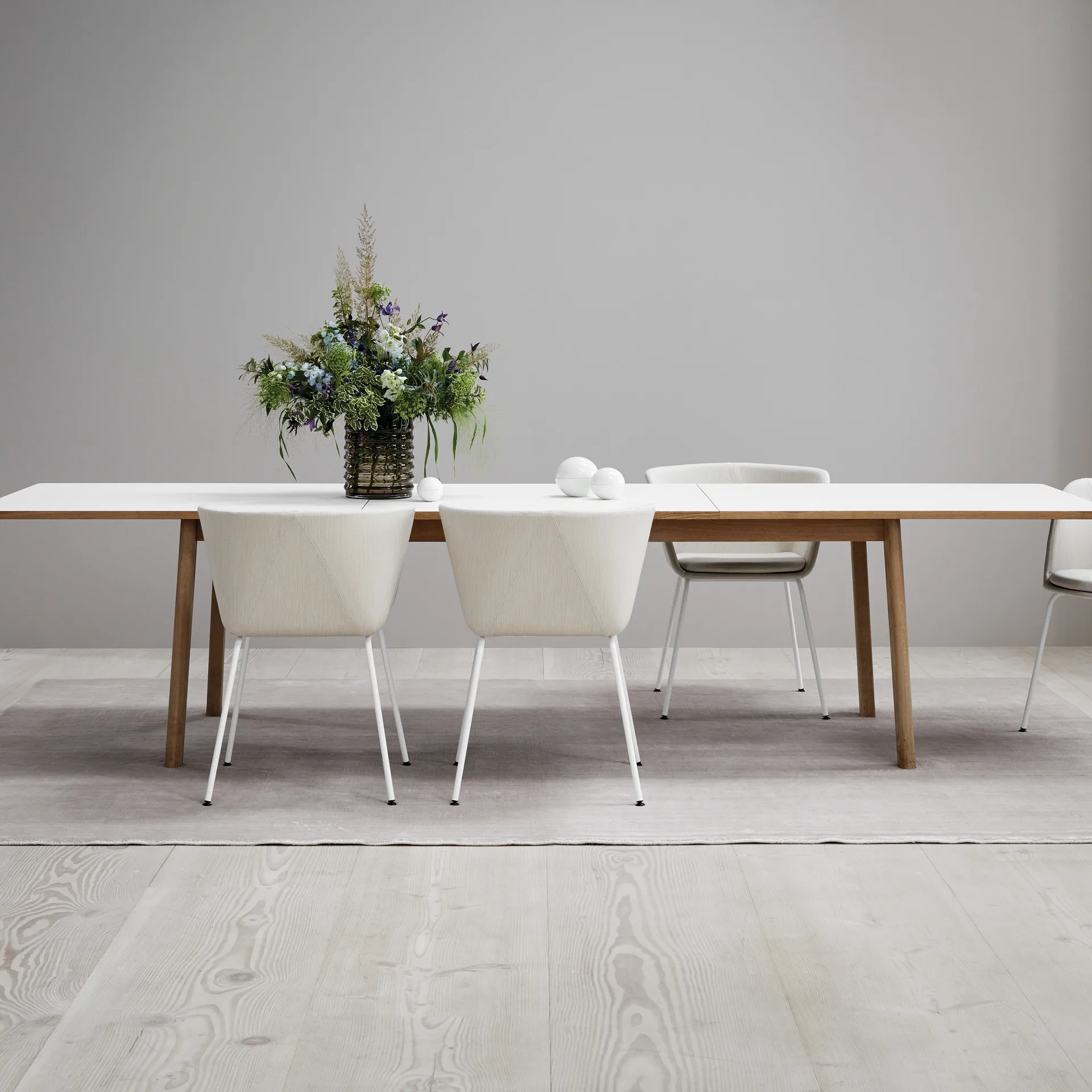 Ana Esstisch 220-320x95 cm, Das Nanolaminat vit-såpad ek Fredericia Furniture