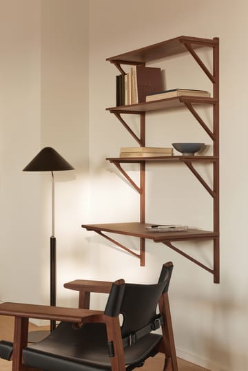 BM29 Regal mit Schreibtisch 78x134 cm - Walnut-Lack - Fredericia Furniture