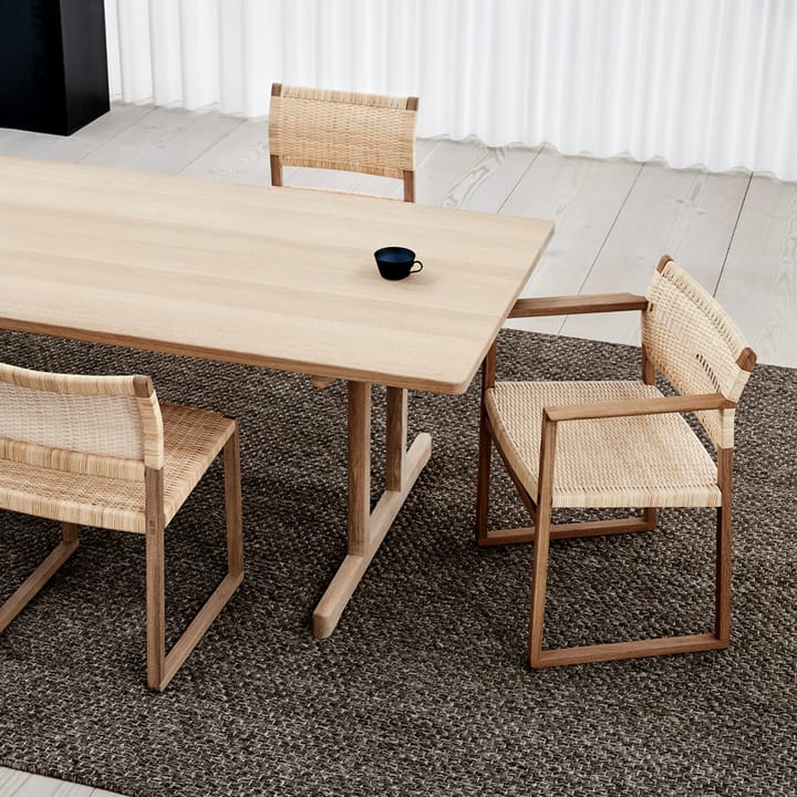 BM62 Armstuhl, Geflochtene natur-öligierte Eichenstativ Fredericia Furniture