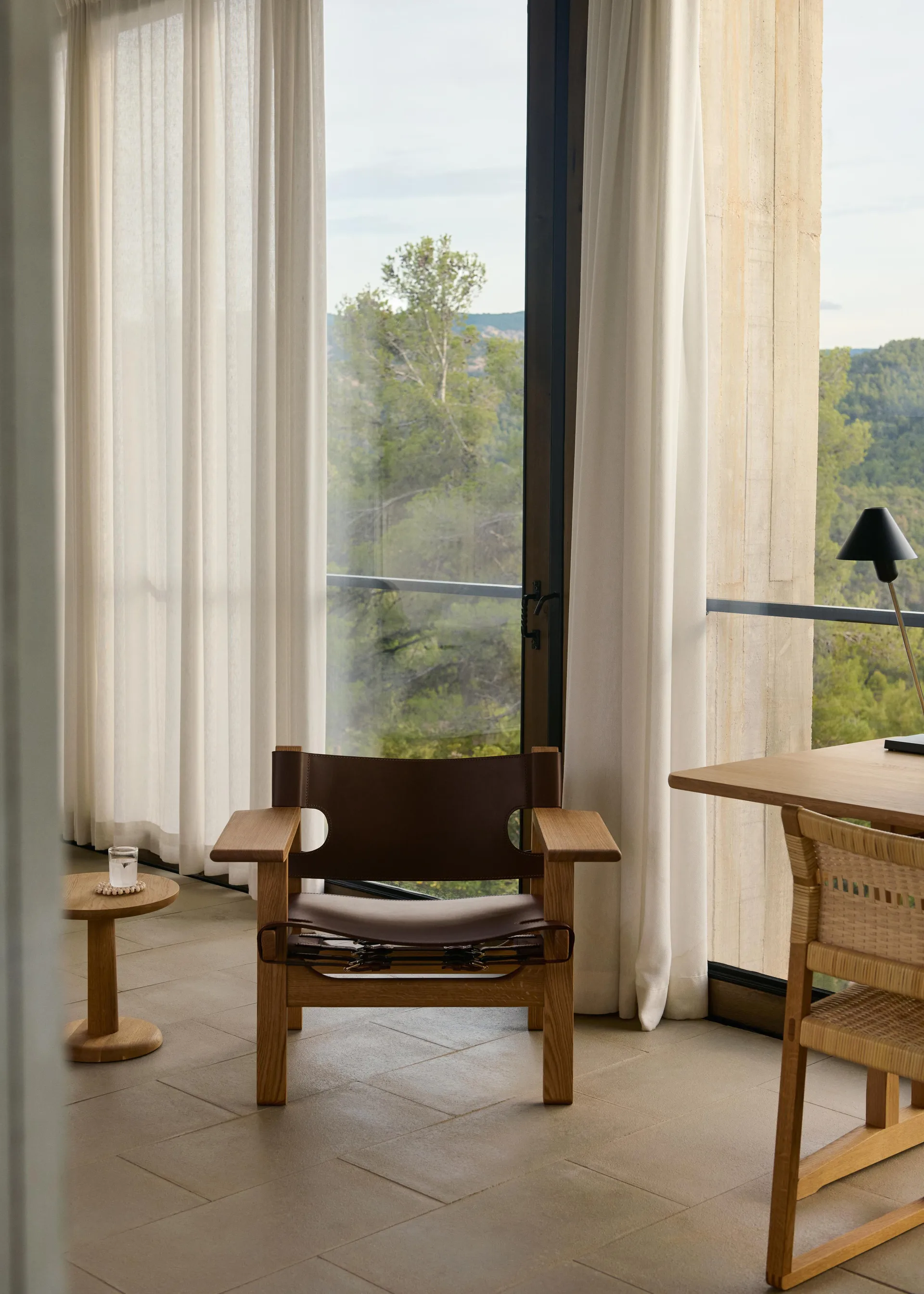 Der Spanische Stuhl Sessel, Leder dunkelbraun-geölte Eiche Fredericia Furniture