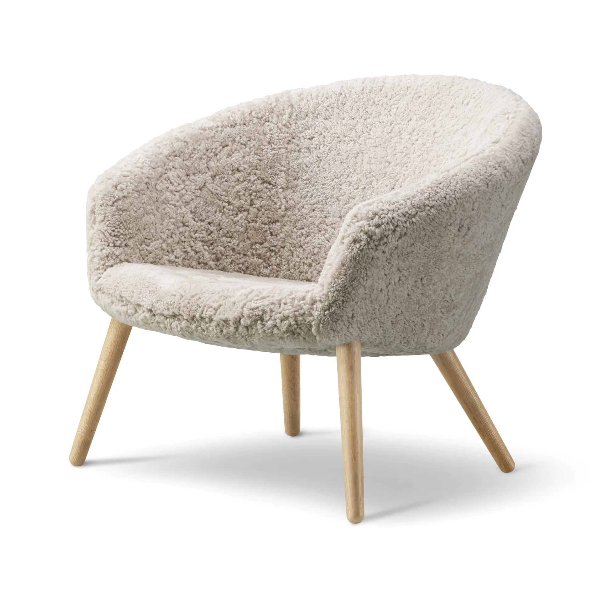 Ditzel Loung-Sessel aus Schaffell, Moonlight-oak Fredericia Furniture