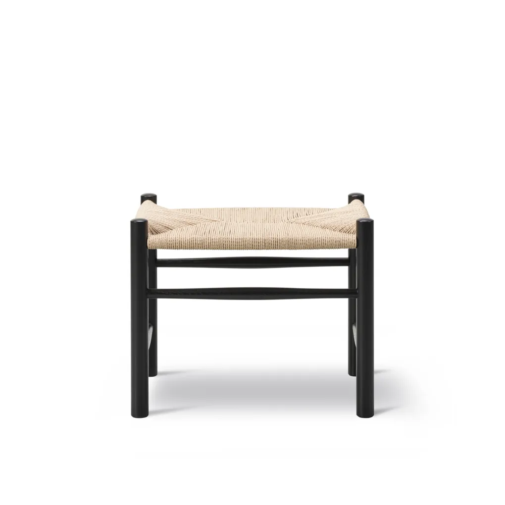 J16 Hocker, Natur-schwarz lackierte Eiche Fredericia Furniture