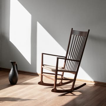 J16 Schaukelstuhl - Schwarz-schwarzlackierte Eiche - Fredericia Furniture