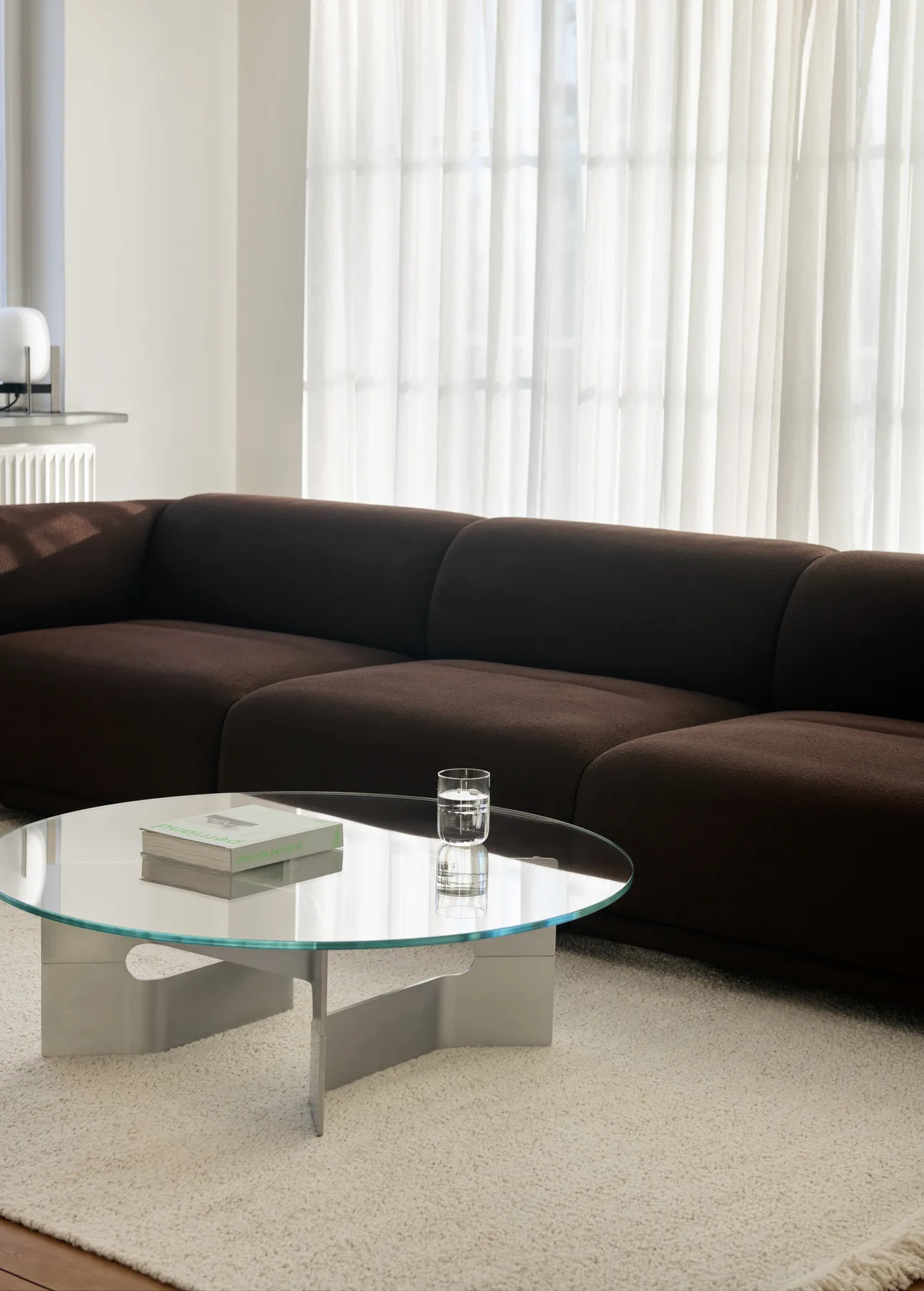 JG Couchtisch Ø98 cm, Glas-gebürstetes Aluminium Fredericia Furniture