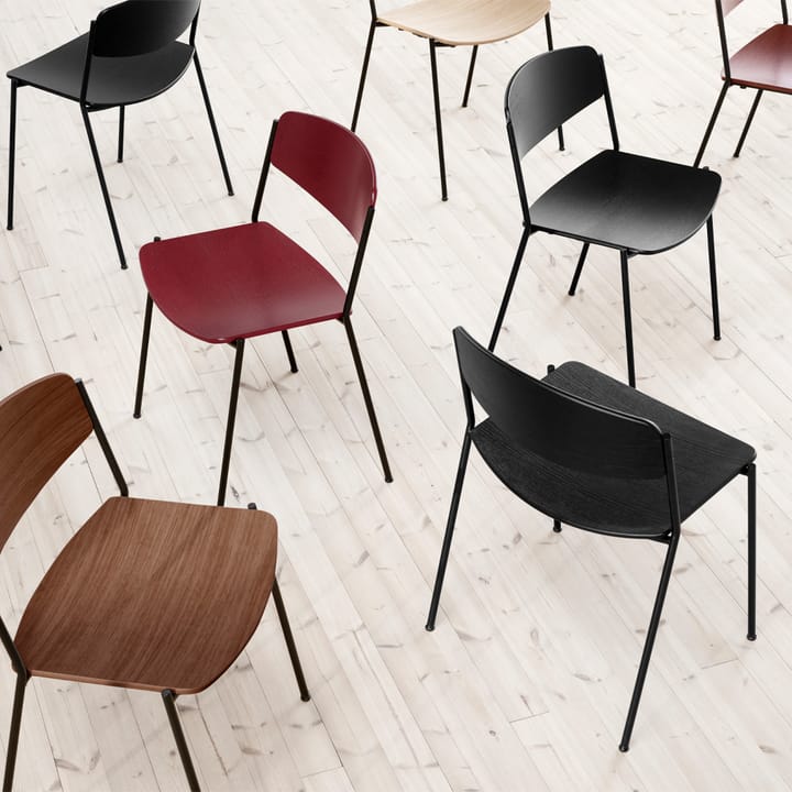 Lynderup 3080 Stuhl, Lackierte Eichen- schwarze Stahlstativ Fredericia Furniture