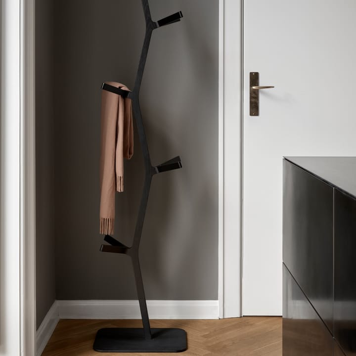 Nara Kleiderhaken, Schwarz gebeizt - schwarz lackierter Stahl Fredericia Furniture