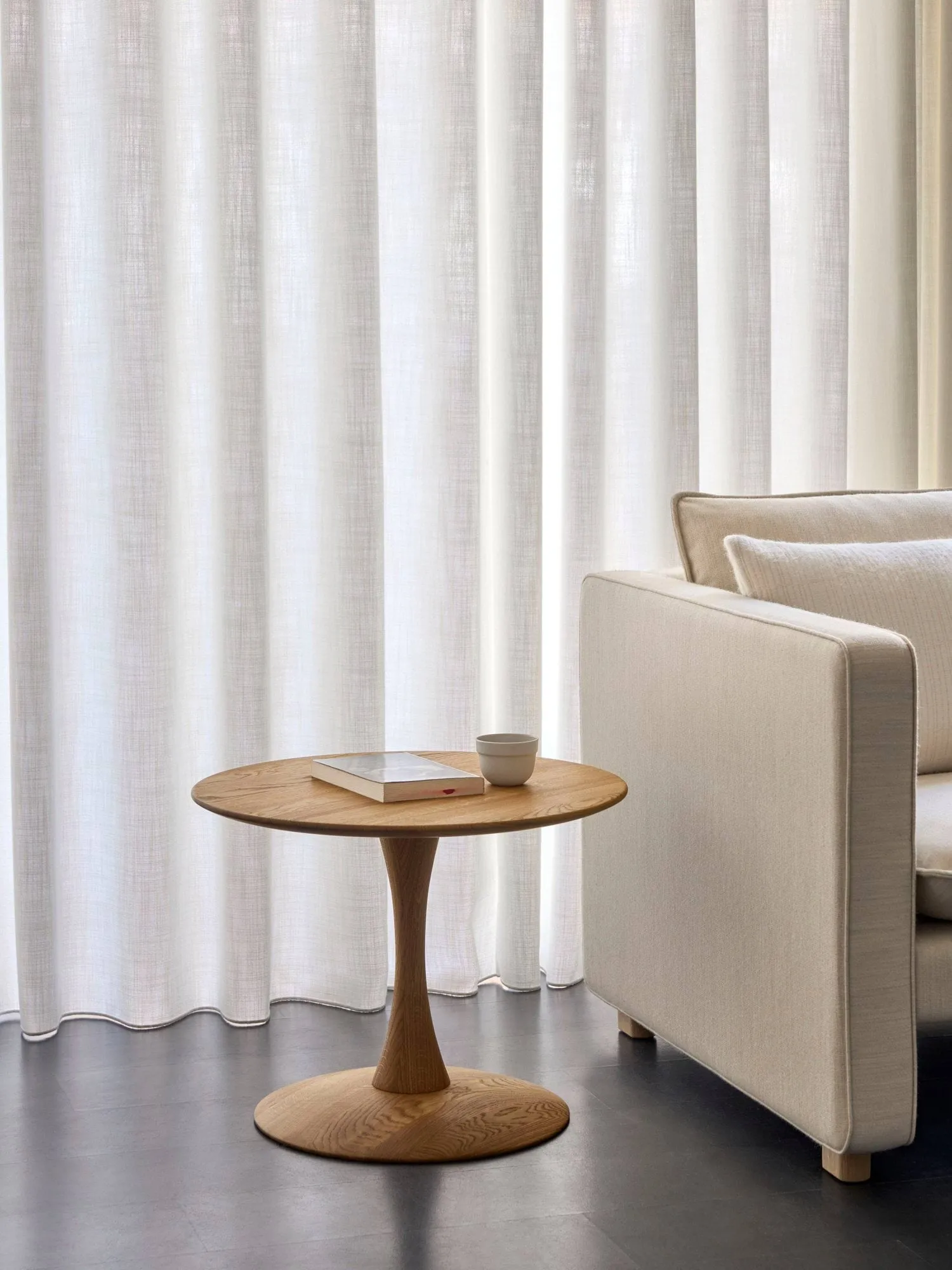 ND104 Trisse Couchtisch, Geölte Eiche, Ø55x42 cm Fredericia Furniture