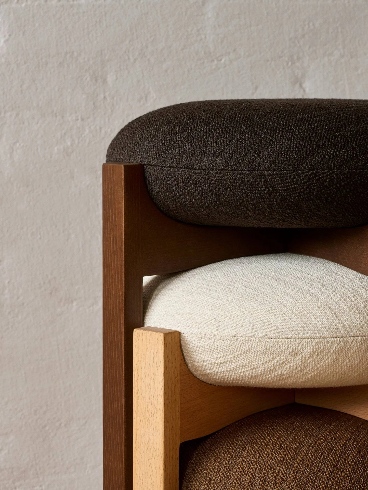 Pioneer Hocker hoch, Odino NE22 Off white-geölte Buche Fredericia Furniture