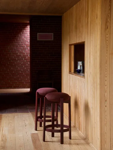 Pioneer Hocker hoch - Odino RC43 bordeaux-bordeaux Buche - Fredericia Furniture