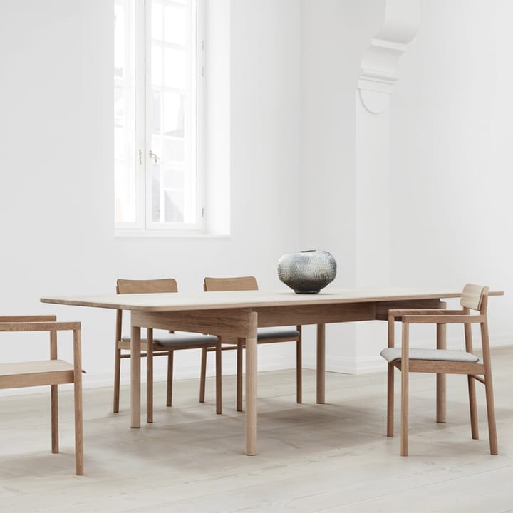 Post 6438 Esstisch, Räucheröl Eiche, 100×225 cm Fredericia Furniture