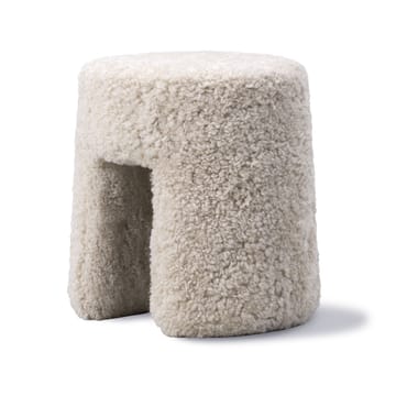 Sequoia Sitzhocker - Schafsfell moonlight - Fredericia Furniture