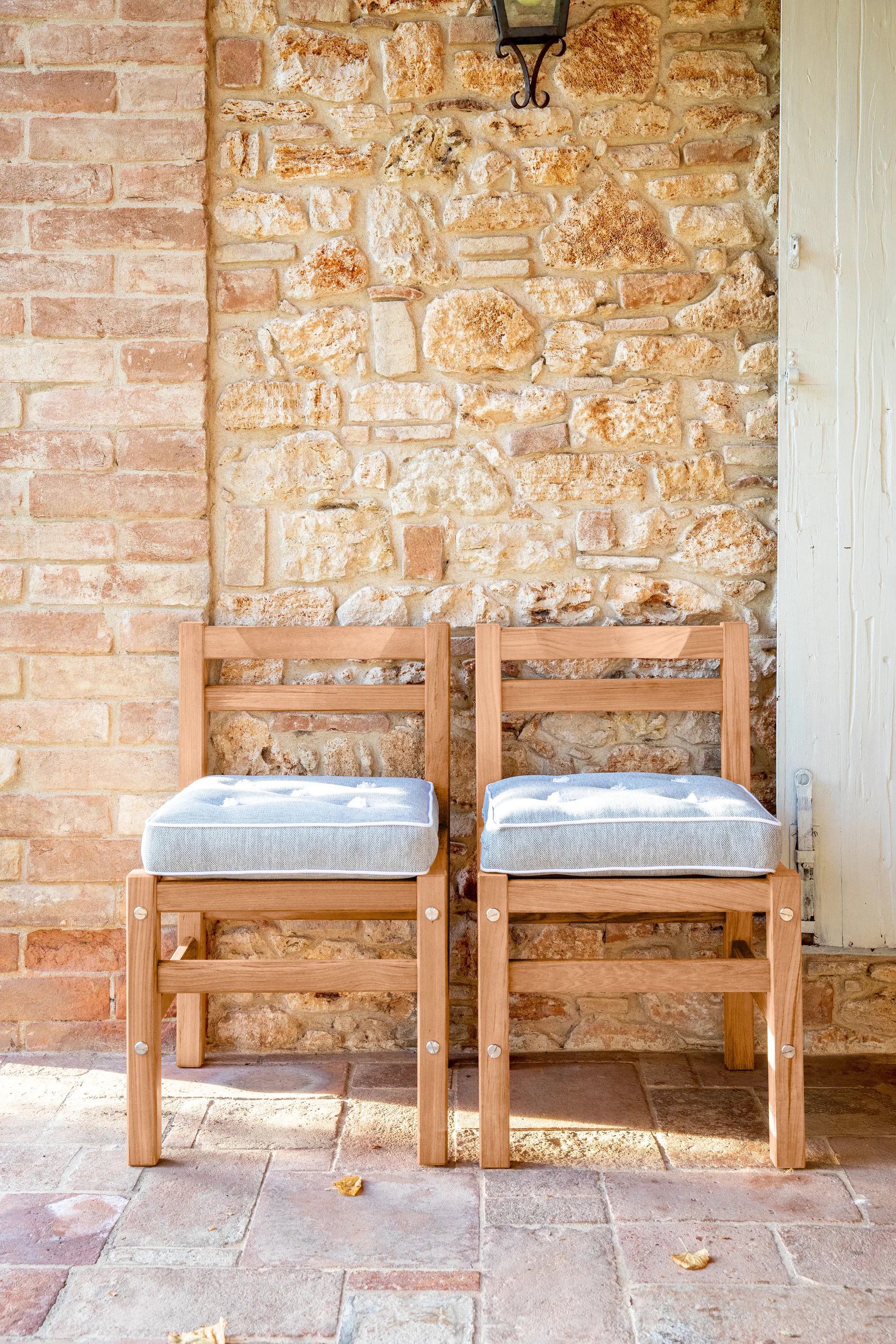 06 Stuhl, Redwood Fri Form