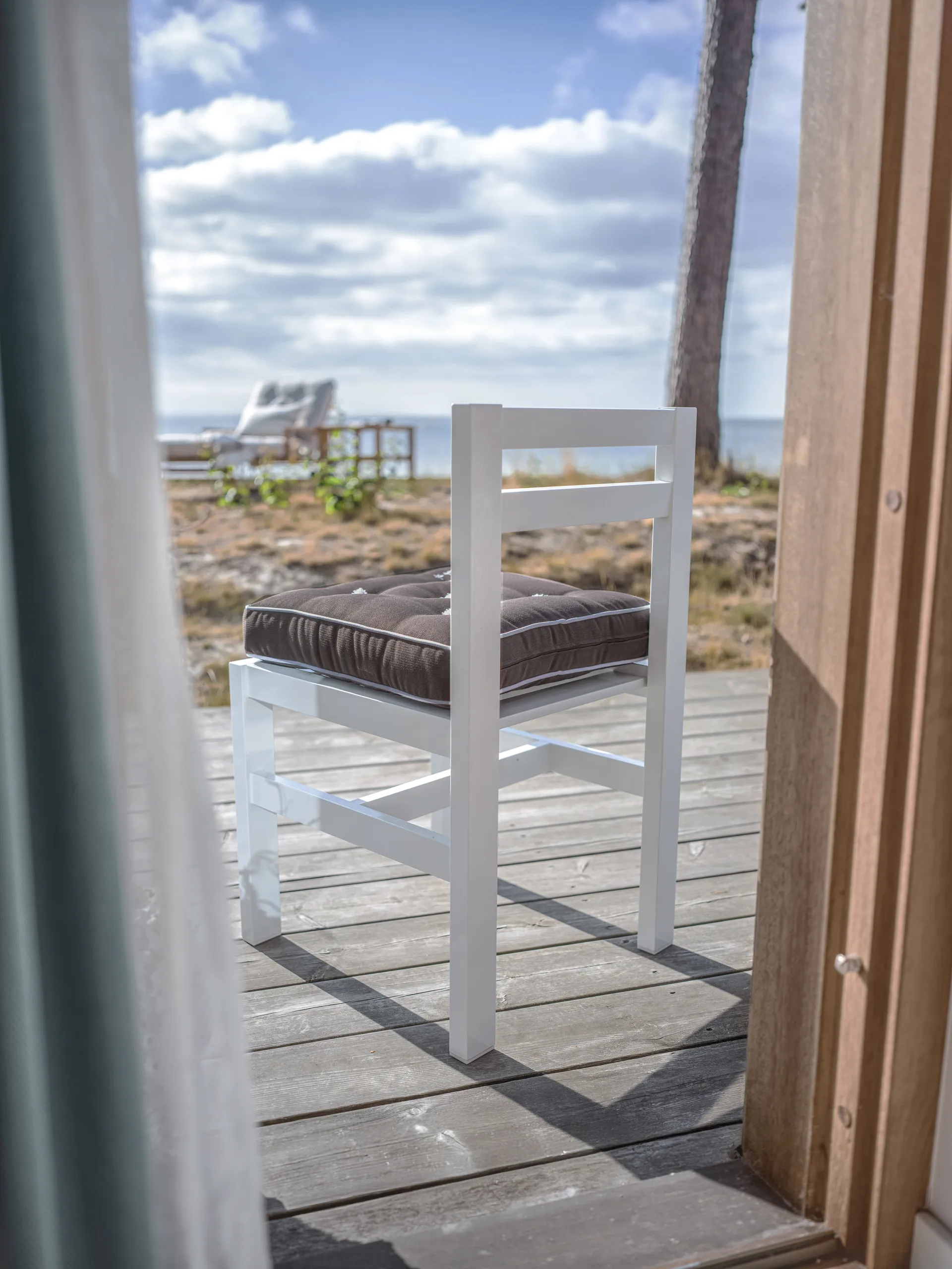 06 Stuhl, White Fri Form