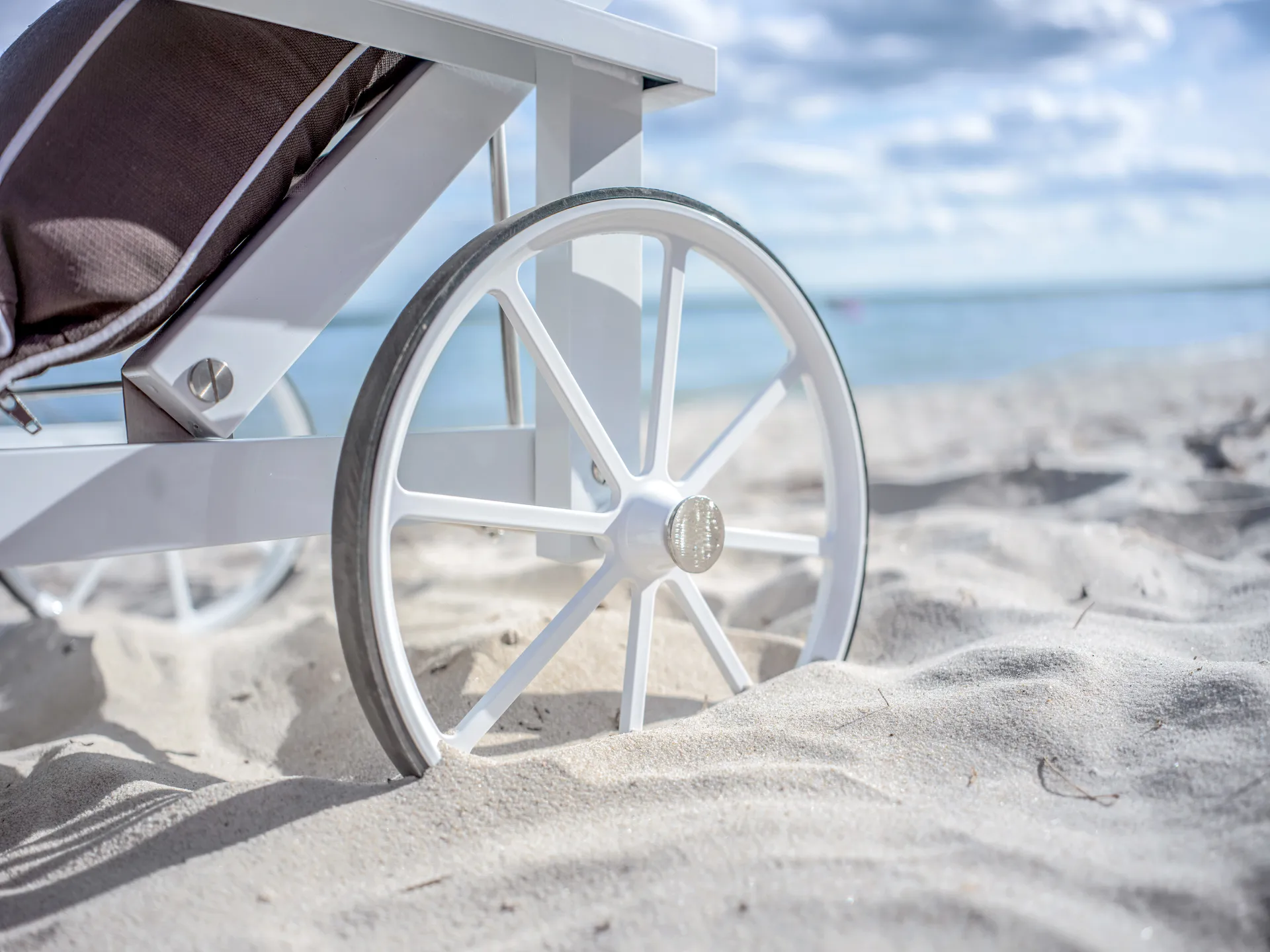 31 Liegewagen, White, 79x174 cm Fri Form