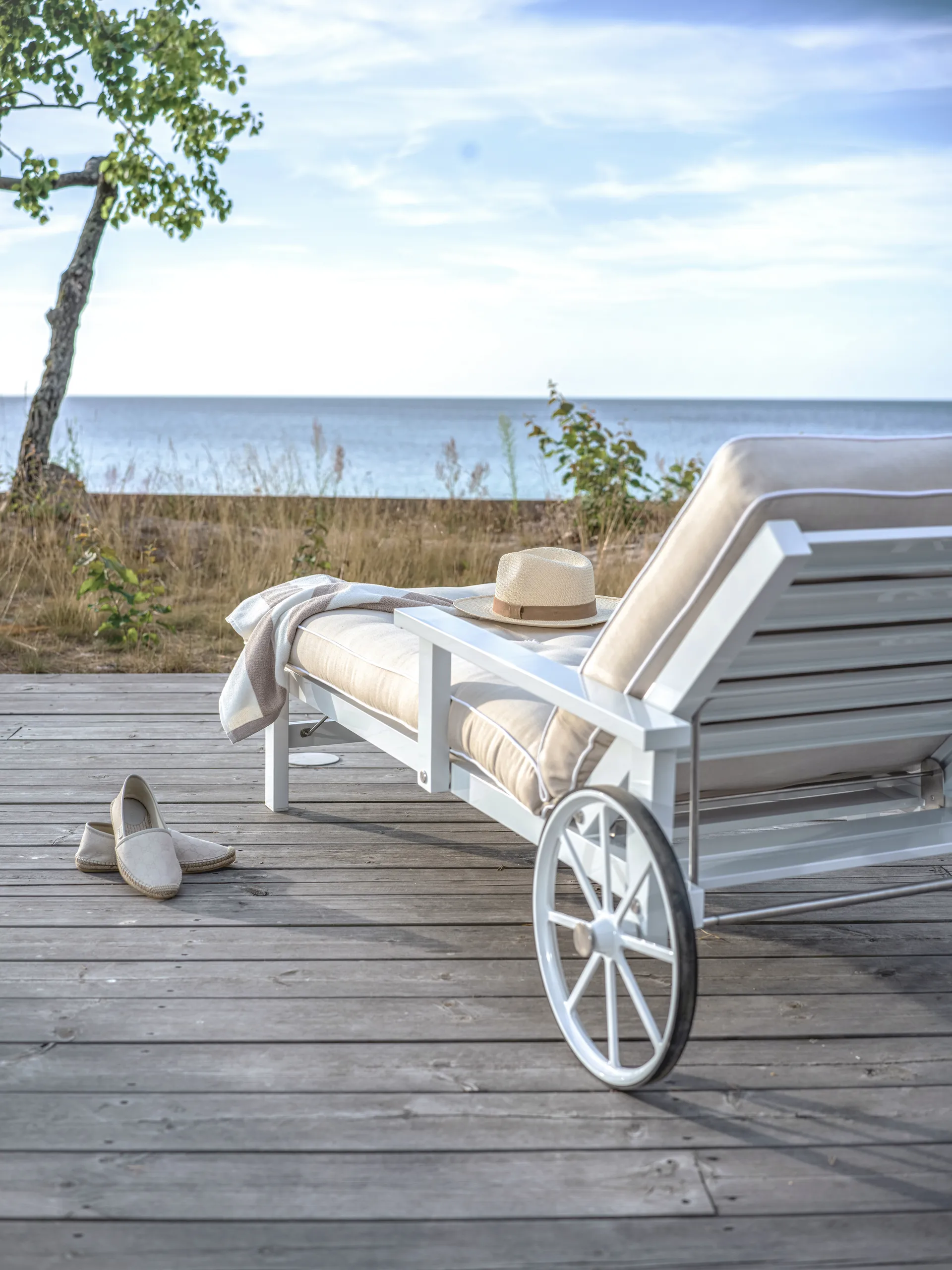 31 Liegewagen, White, 79x174 cm Fri Form