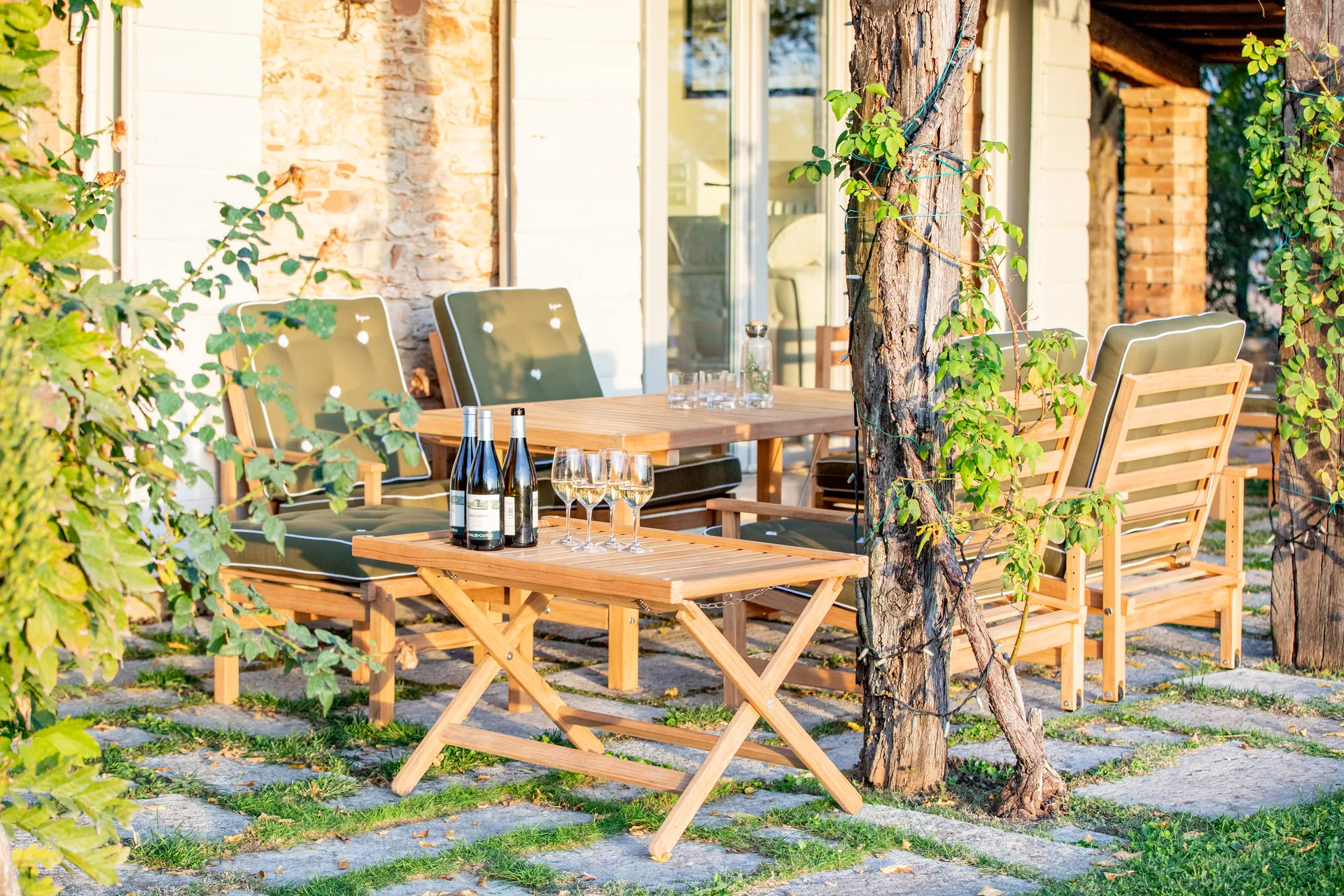 60 Tabett-Tisch, Teak, 59x94 cm Fri Form