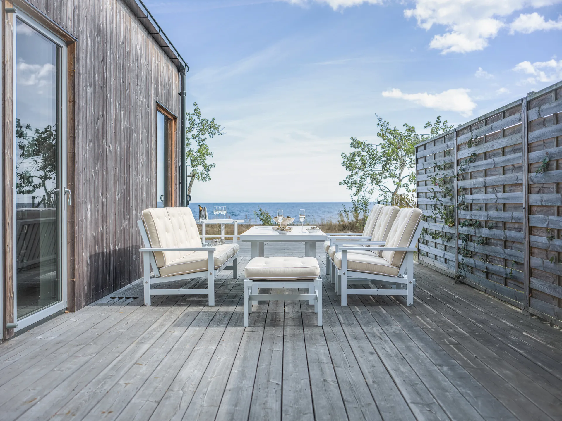 62 Tisch, White, 142x80x72 cm Fri Form