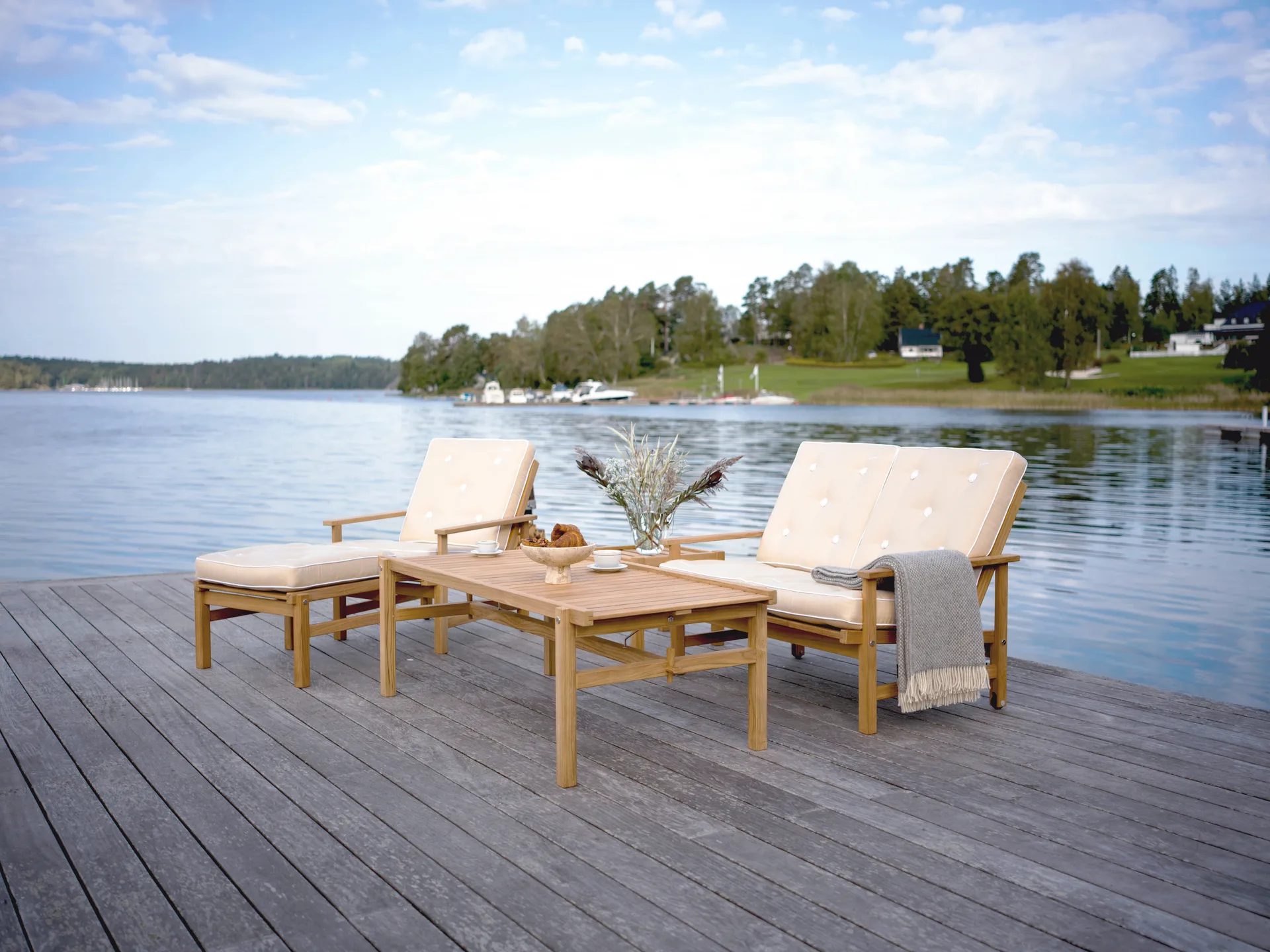 63 Tisch, Teak, 150x73x51 cm Fri Form