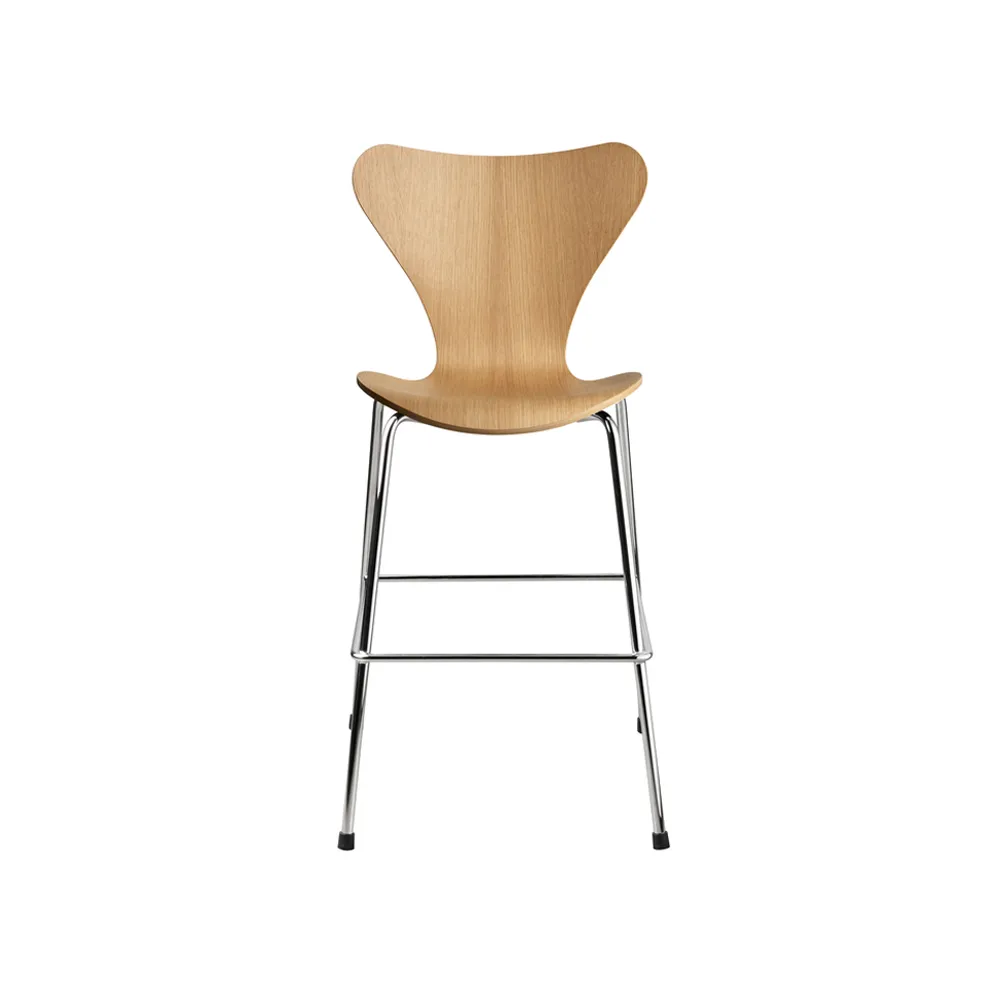 3177 Series 7 Junior Stuhl Chrom, Lacquered oak veneer Fritz Hansen