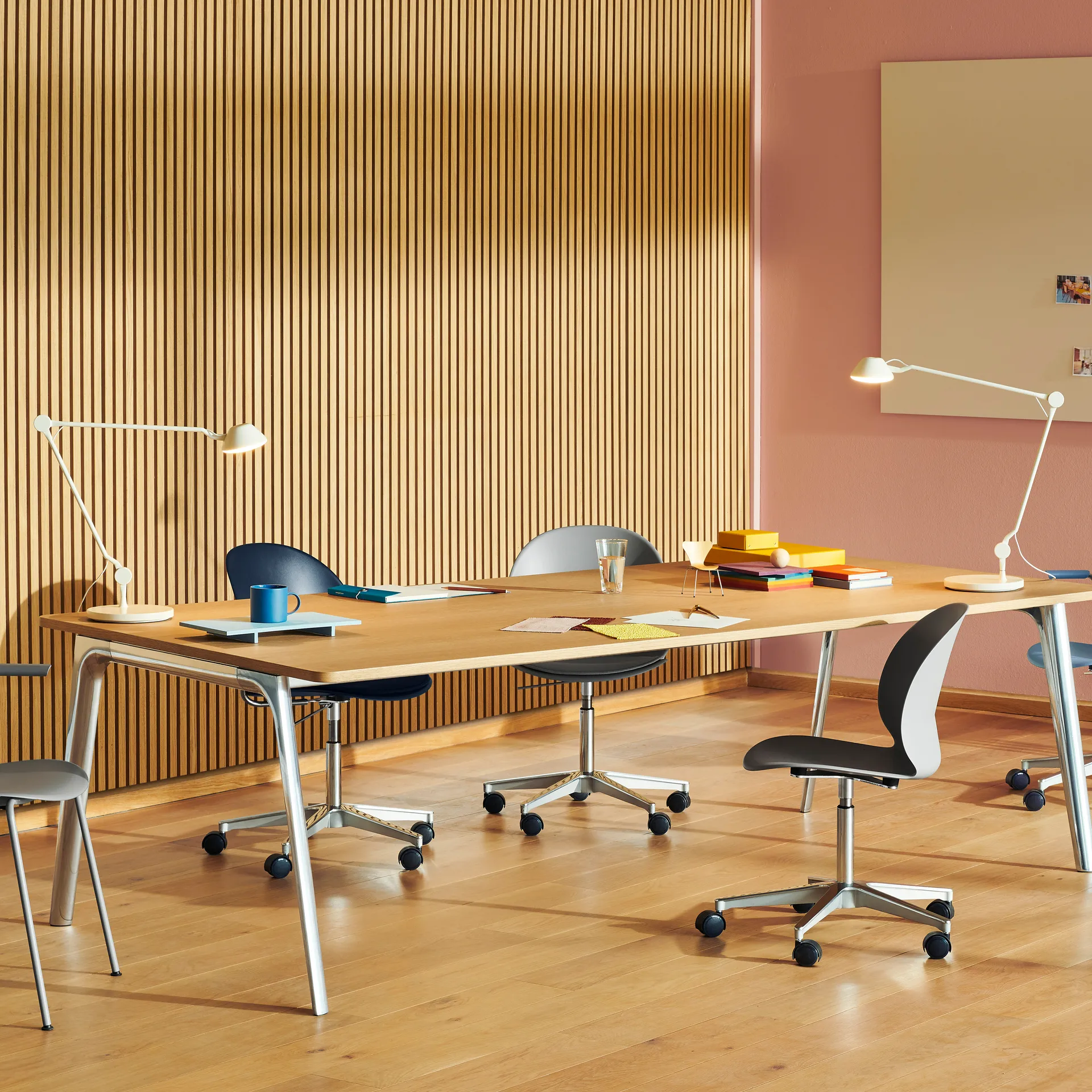 AQ01 Tischleuchte, Weiß Fritz Hansen