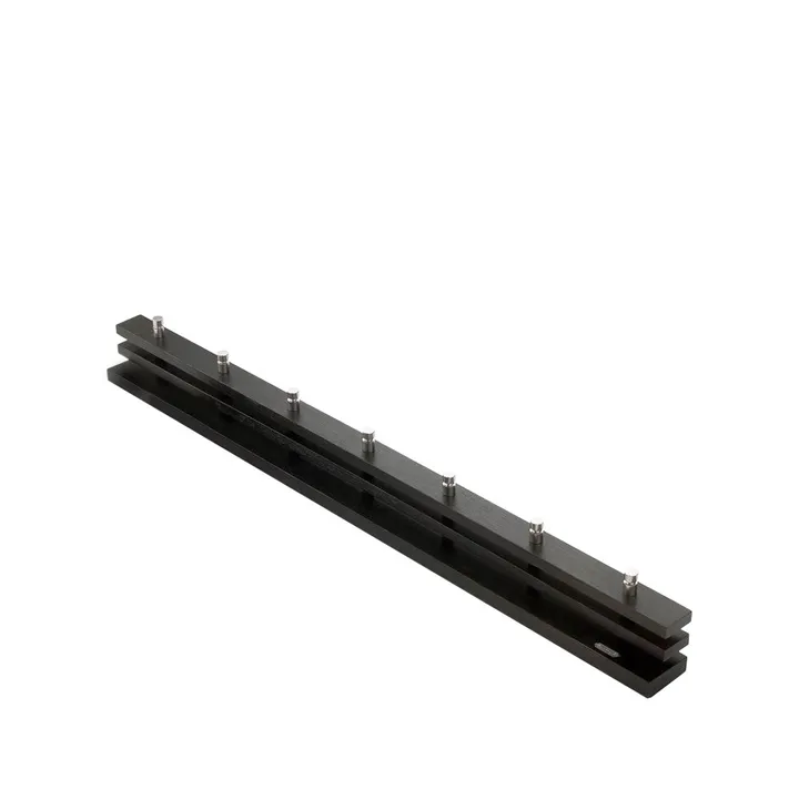 Cutter Kleiderhaken - Eiche, schwarz gebeizt, 7‑teilig Knöpfe - Fritz Hansen