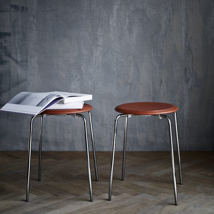 Dot Hocker Leder - Walnut - Fritz Hansen