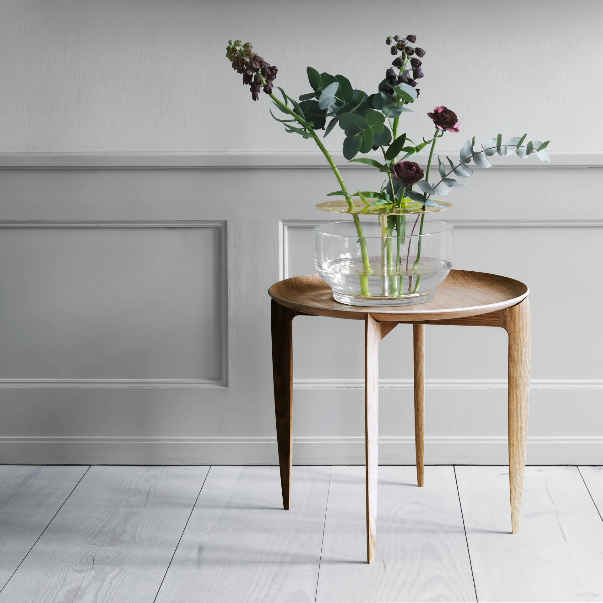 Foldable Tray Table Ø 45cm, Eiche Fritz Hansen