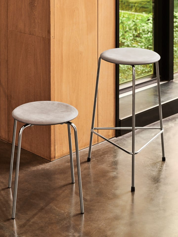 High Dot Hocker Leder, Lava grey-chrome Fritz Hansen