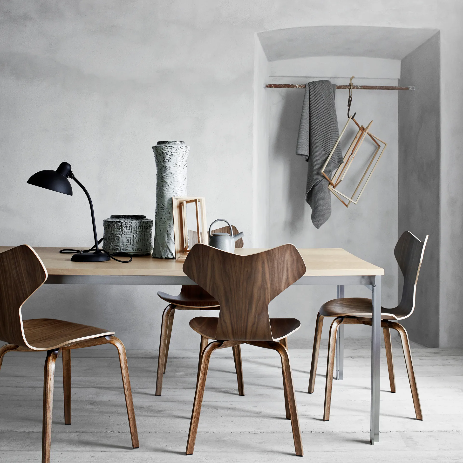 Kaiser Idell 6556-T Tischleuchte, Matt black Fritz Hansen