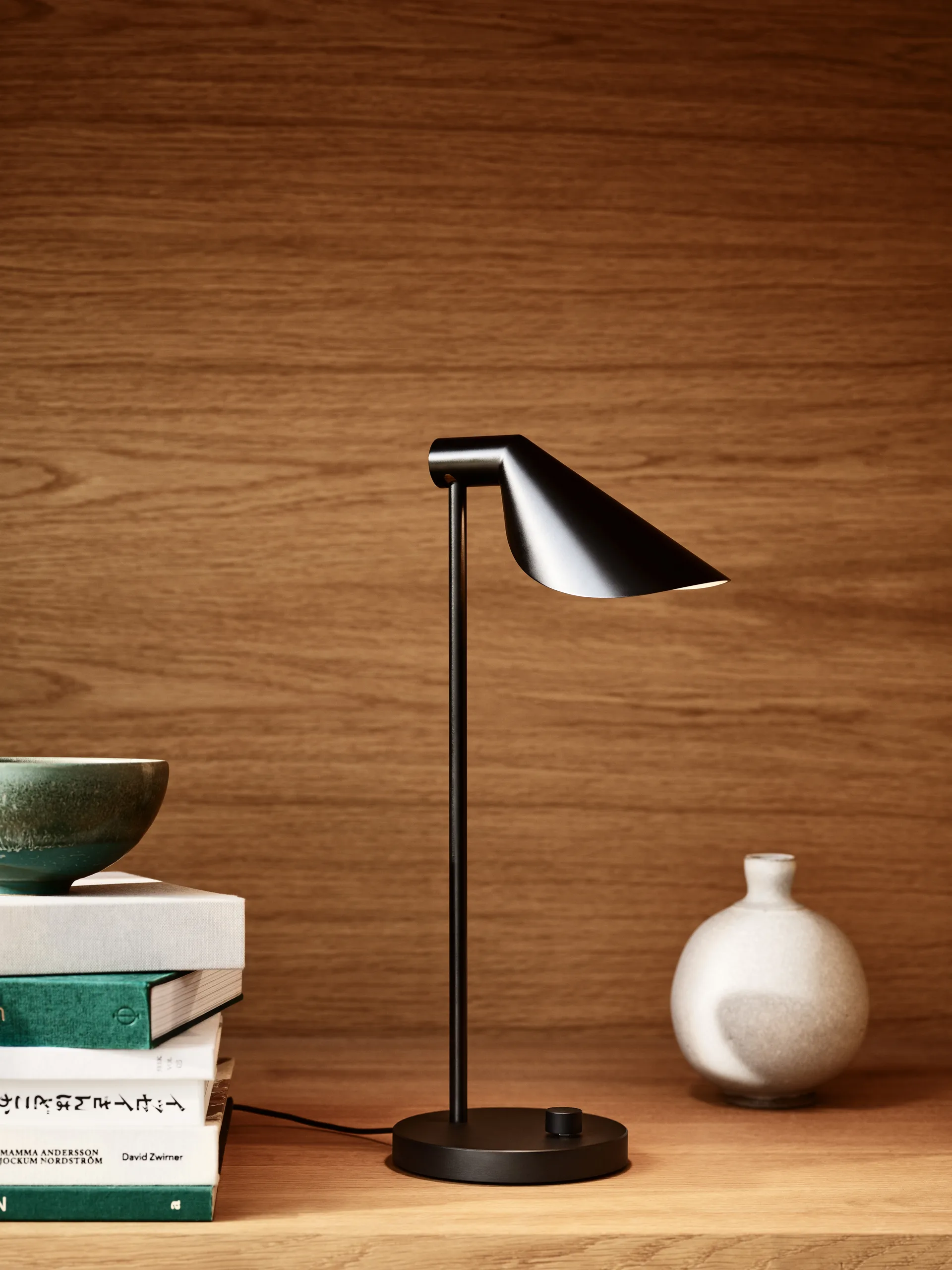 MS022 Tischleuchte, Black Fritz Hansen