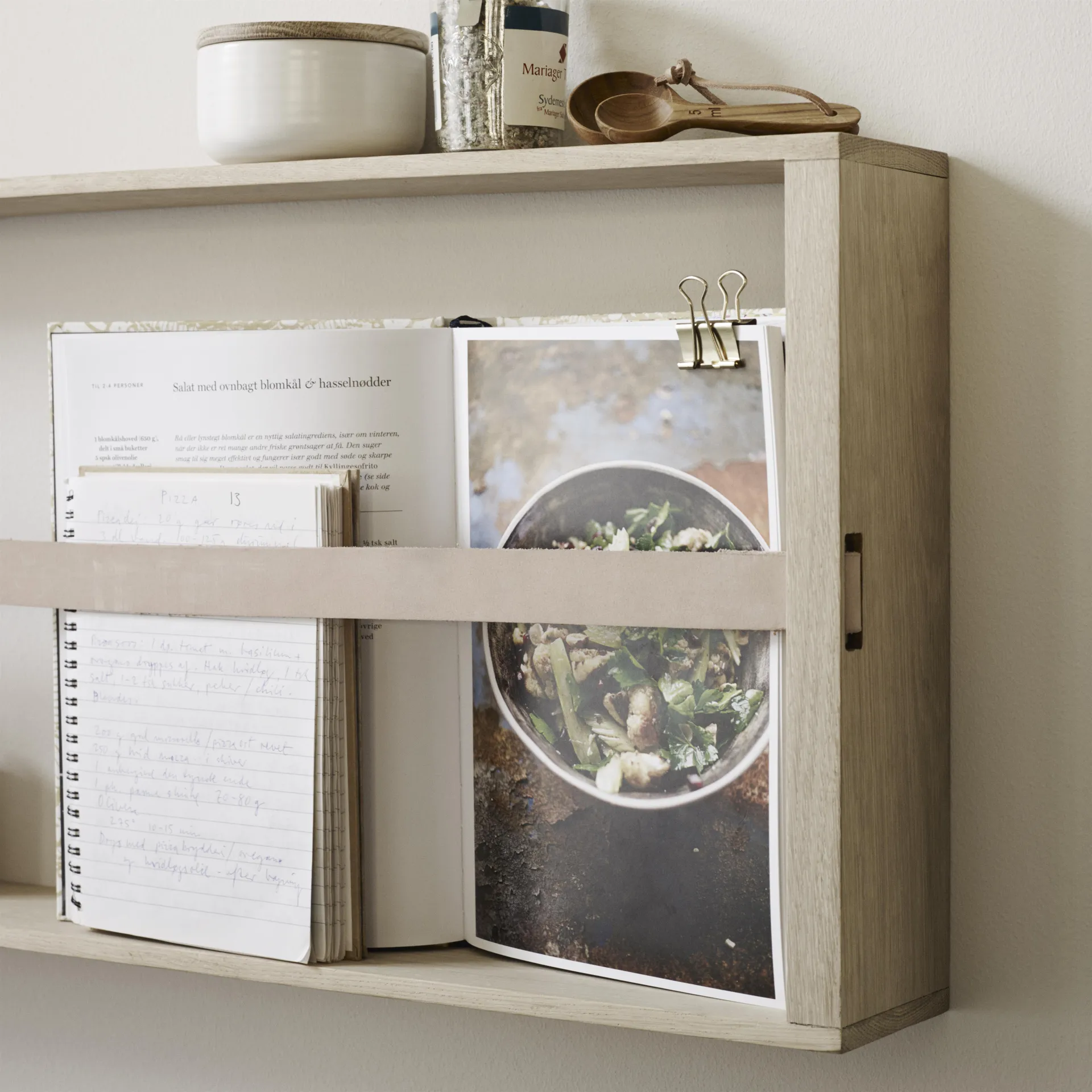 Norr Magazinhalter, Eichenholz Fritz Hansen