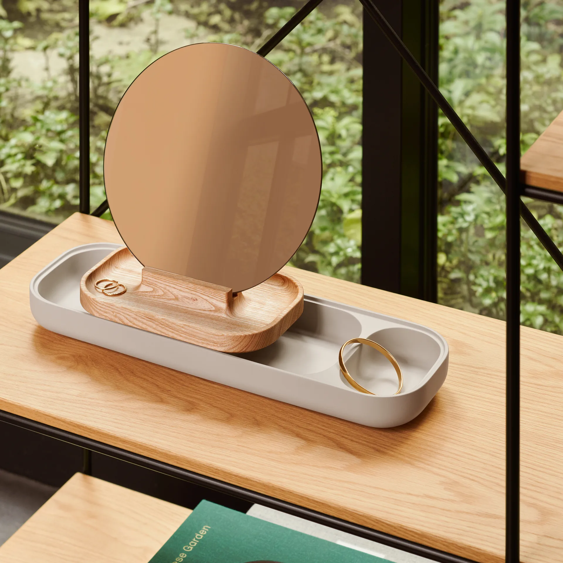 Slide Aufbewahrung mit Spiegel, Esche-Beton Fritz Hansen