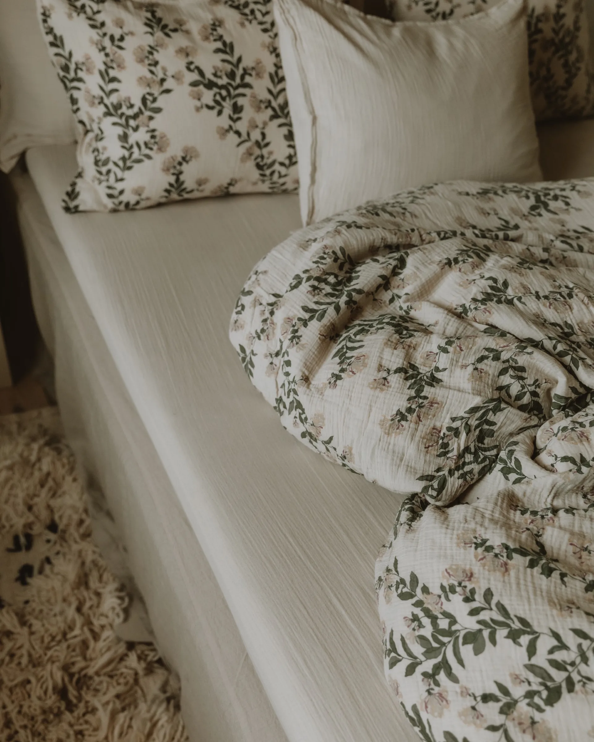 Eggshell Muslin Spannbettlaken, 160x200x30 cm Garbo&Friends