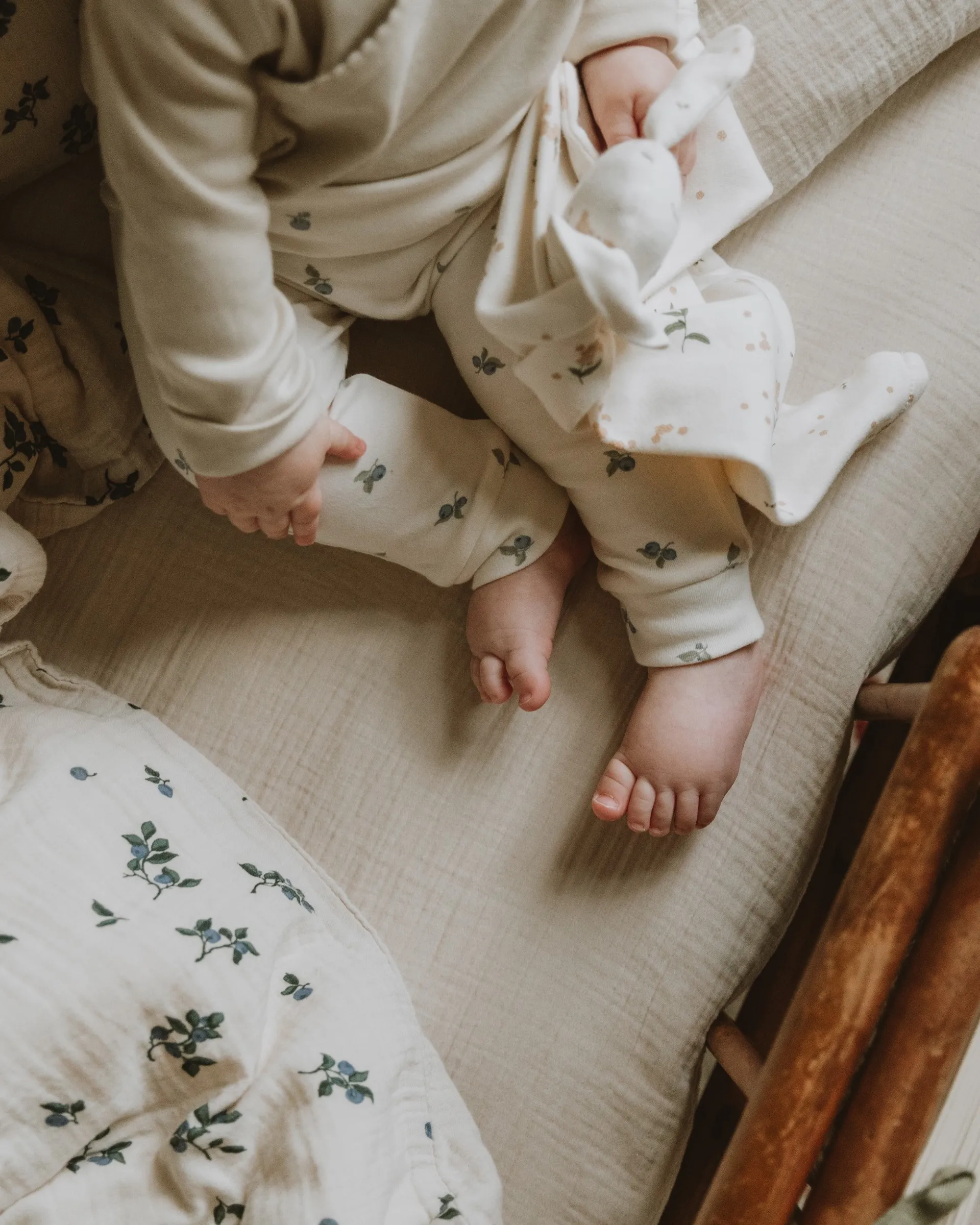 Eggshell Muslin Spannbettlaken, 60x120x20 cm Garbo&Friends