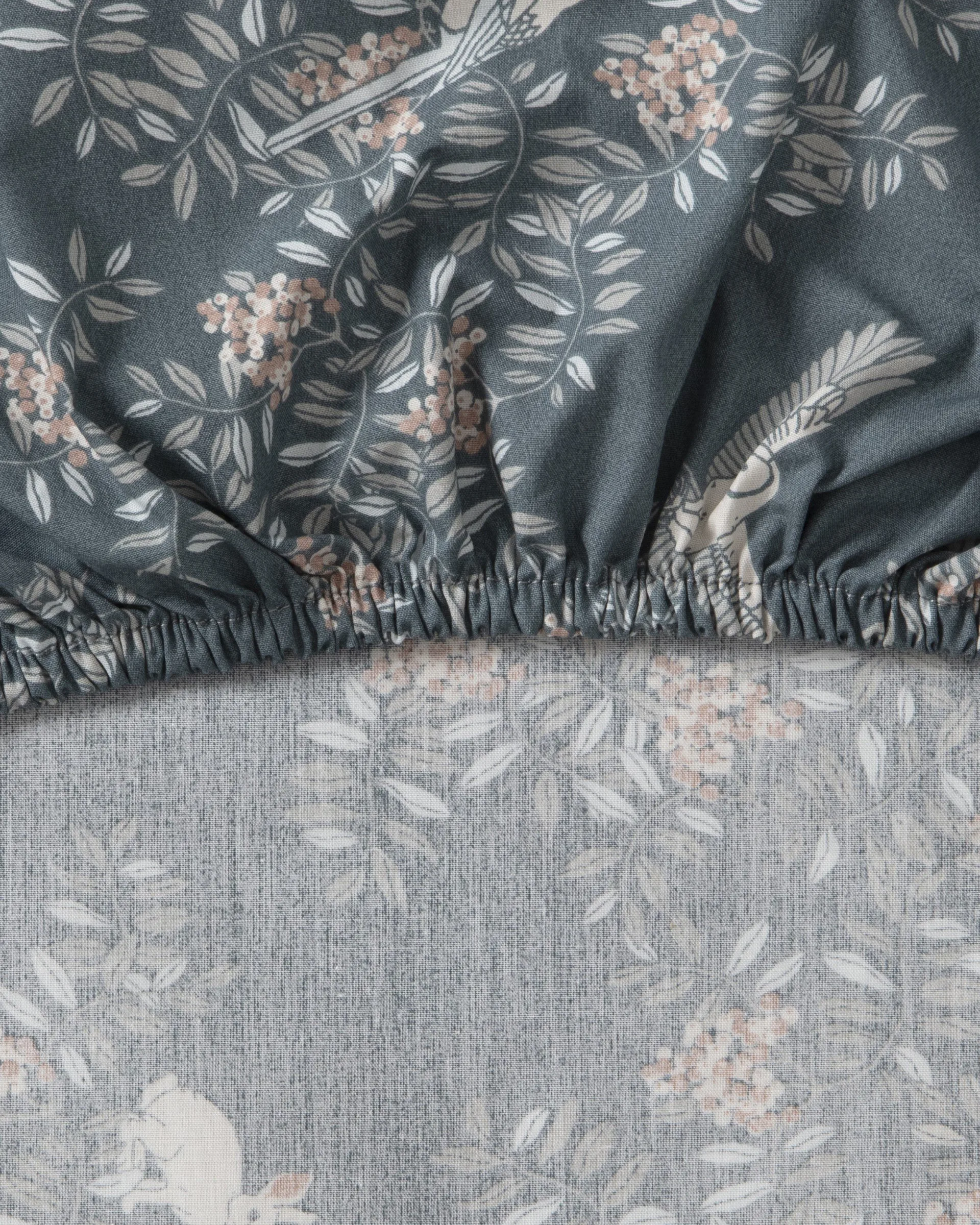 Fauna Forest Spannbettlaken, 90x200x30 cm Garbo&Friends