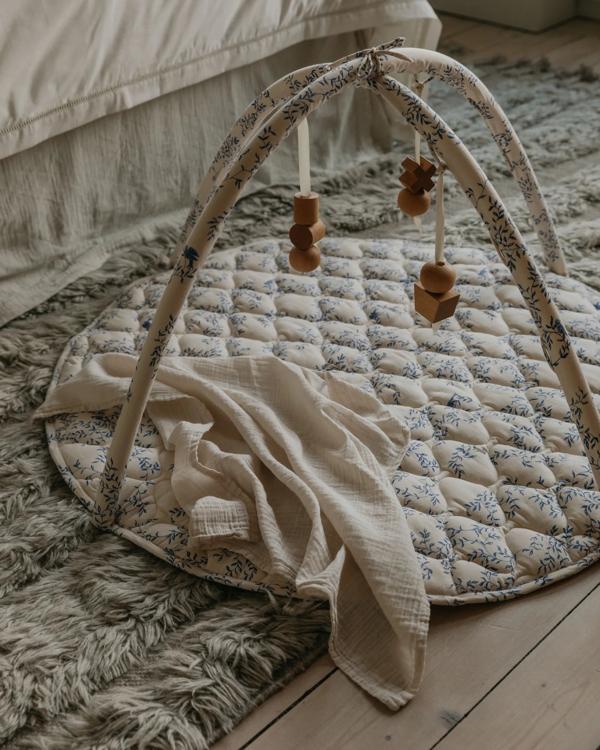 Jardim Satin Babyspielbogen, Ø90 cm Garbo&Friends