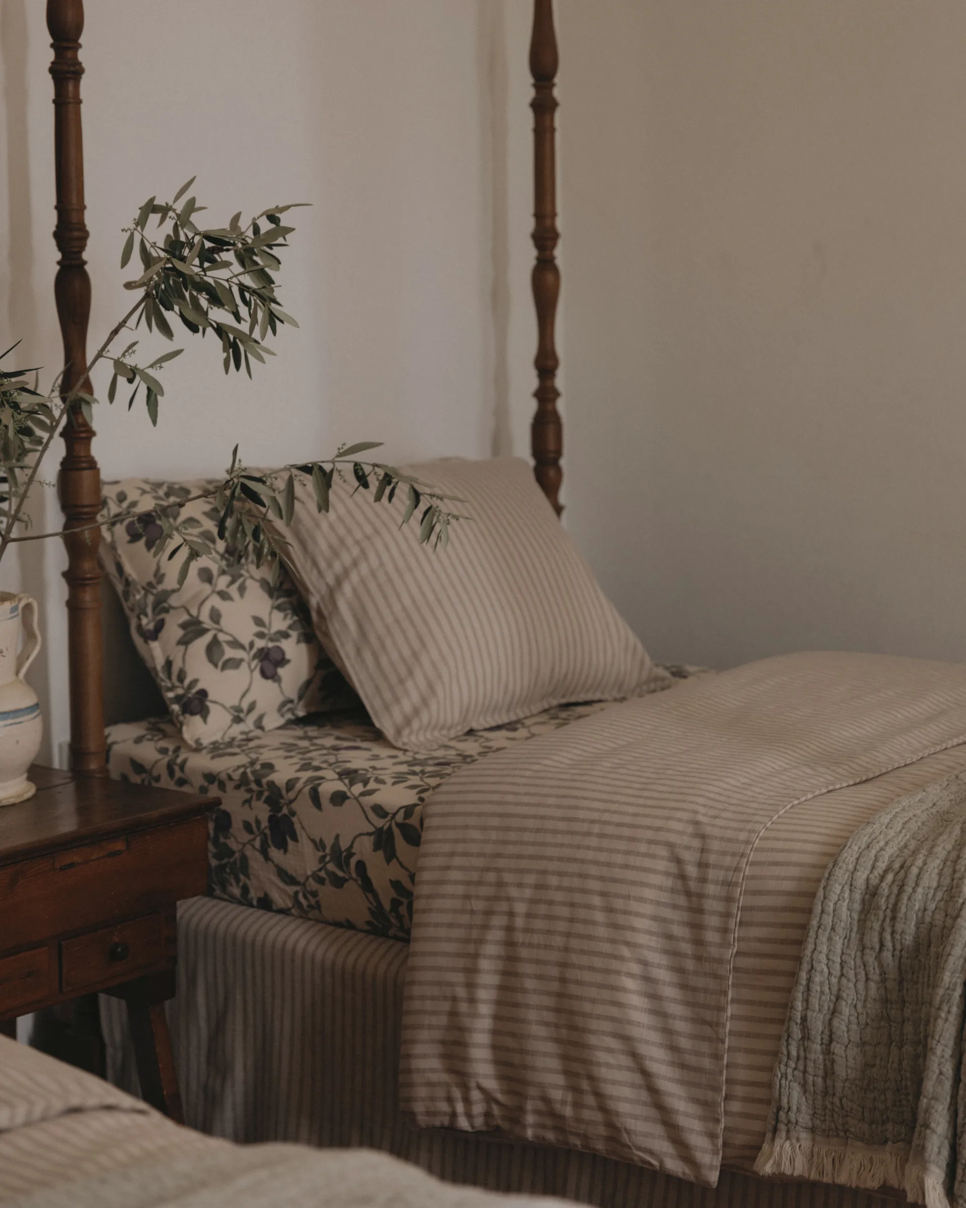 Stripe Mauve Bettrock, 180x200x53 cm Garbo&Friends