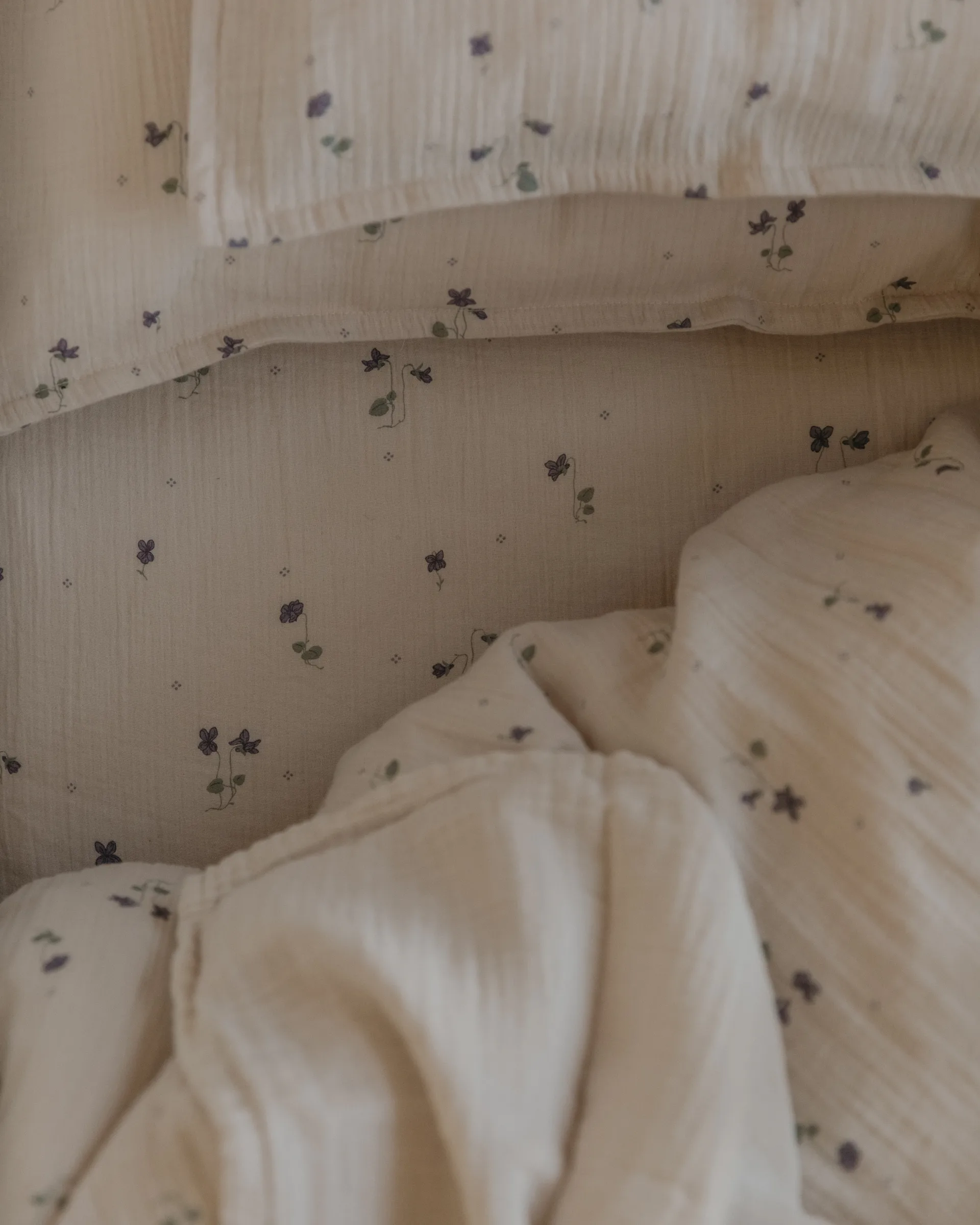 Viola Muslin Spannbettlaken, 60x120x20 cm Garbo&Friends