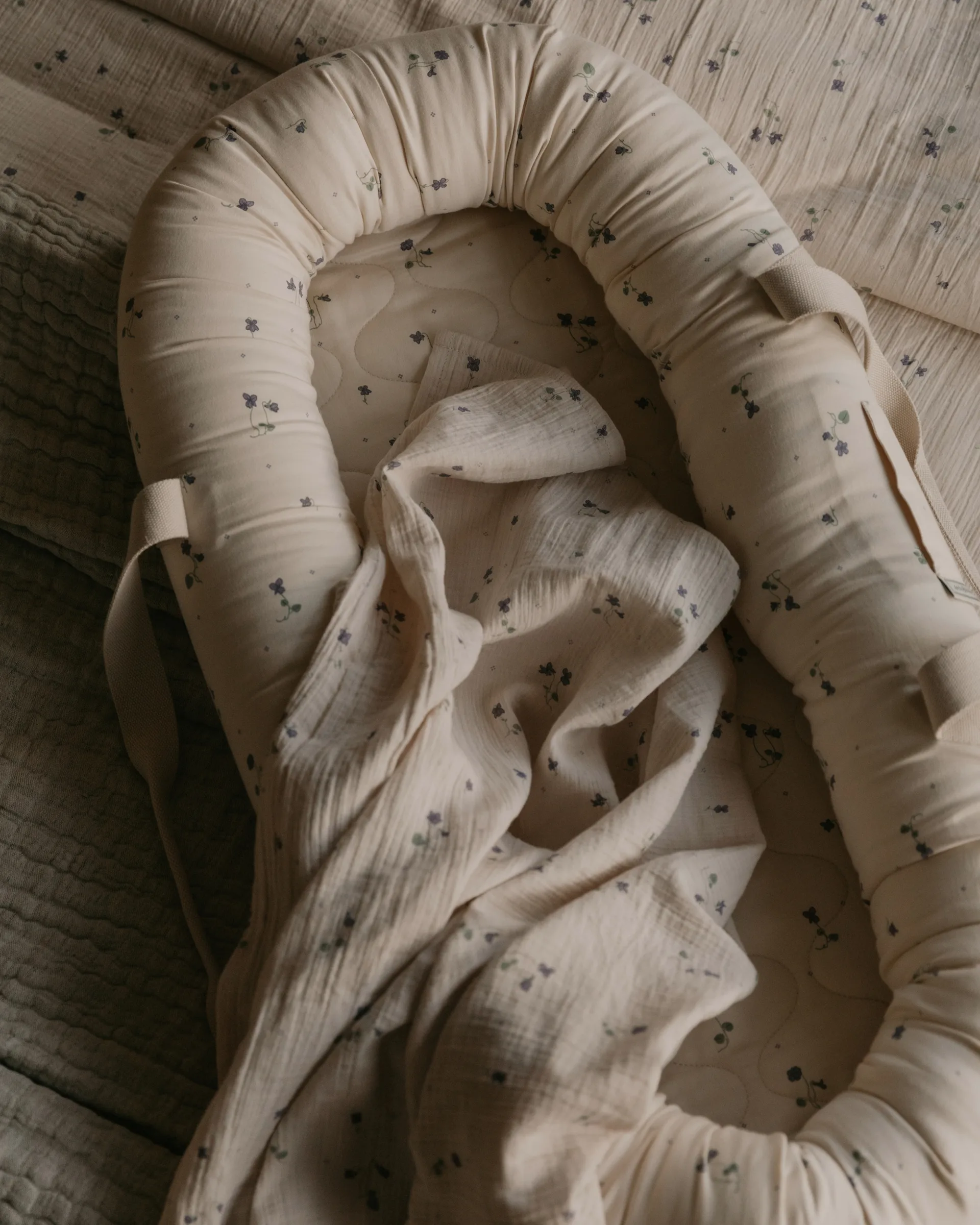 Viola Satin Babynest, 43x87x16 cm Garbo&Friends