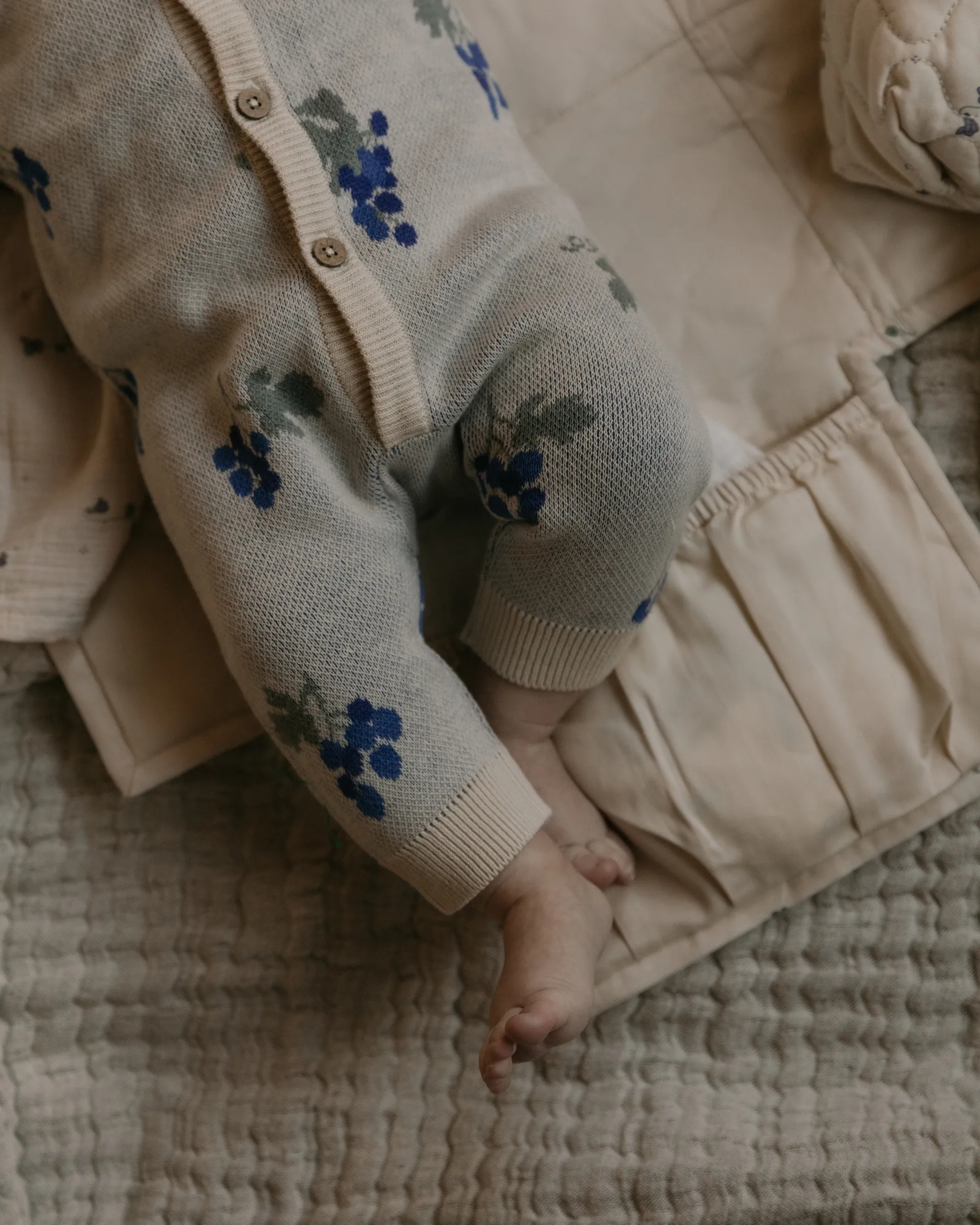 Viola Satin change to go, tragbare Wickelauflage, 46x80 cm Garbo&Friends