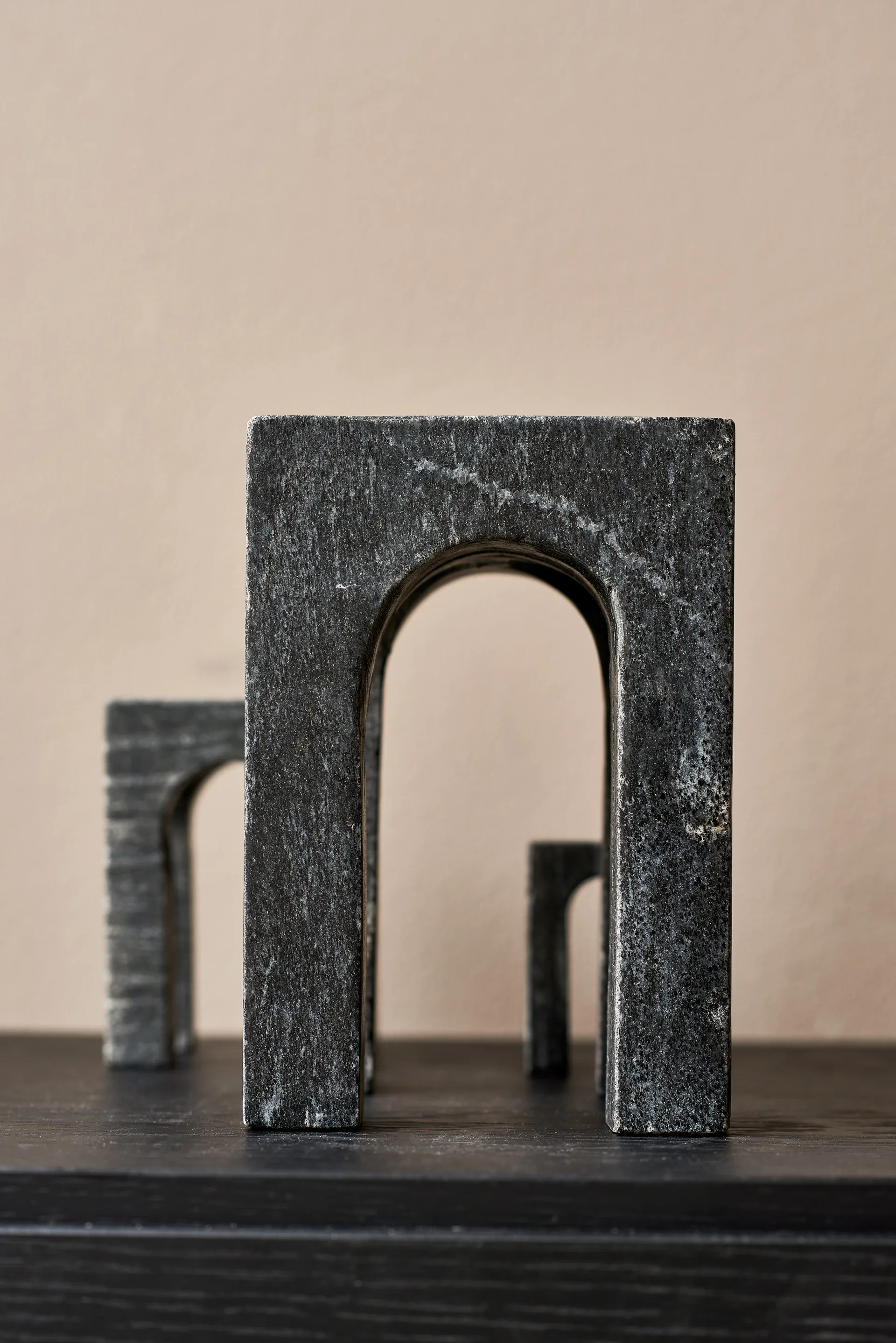 Arkis Buchstütze 3 Teile, Schwarz Gejst