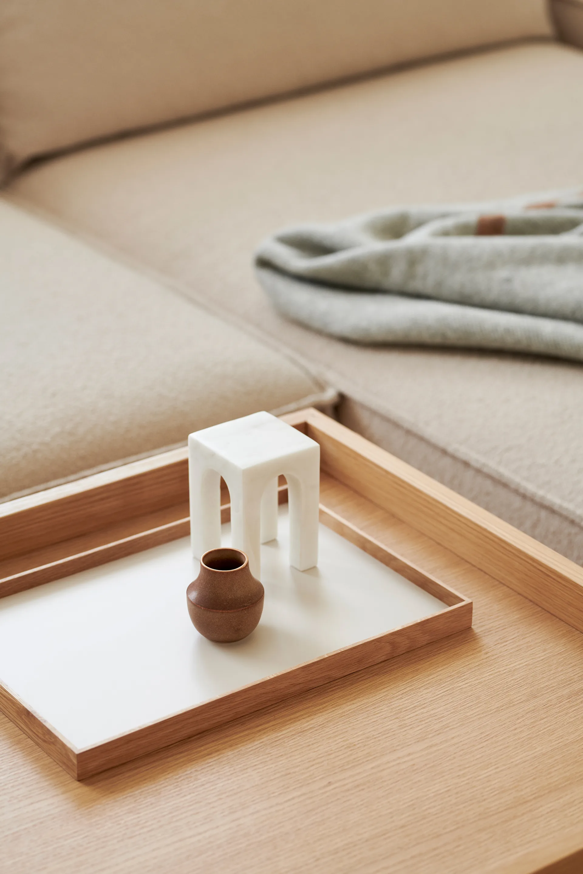 Frame Tablett medium 23 x 34cm, Eiche-beige Gejst