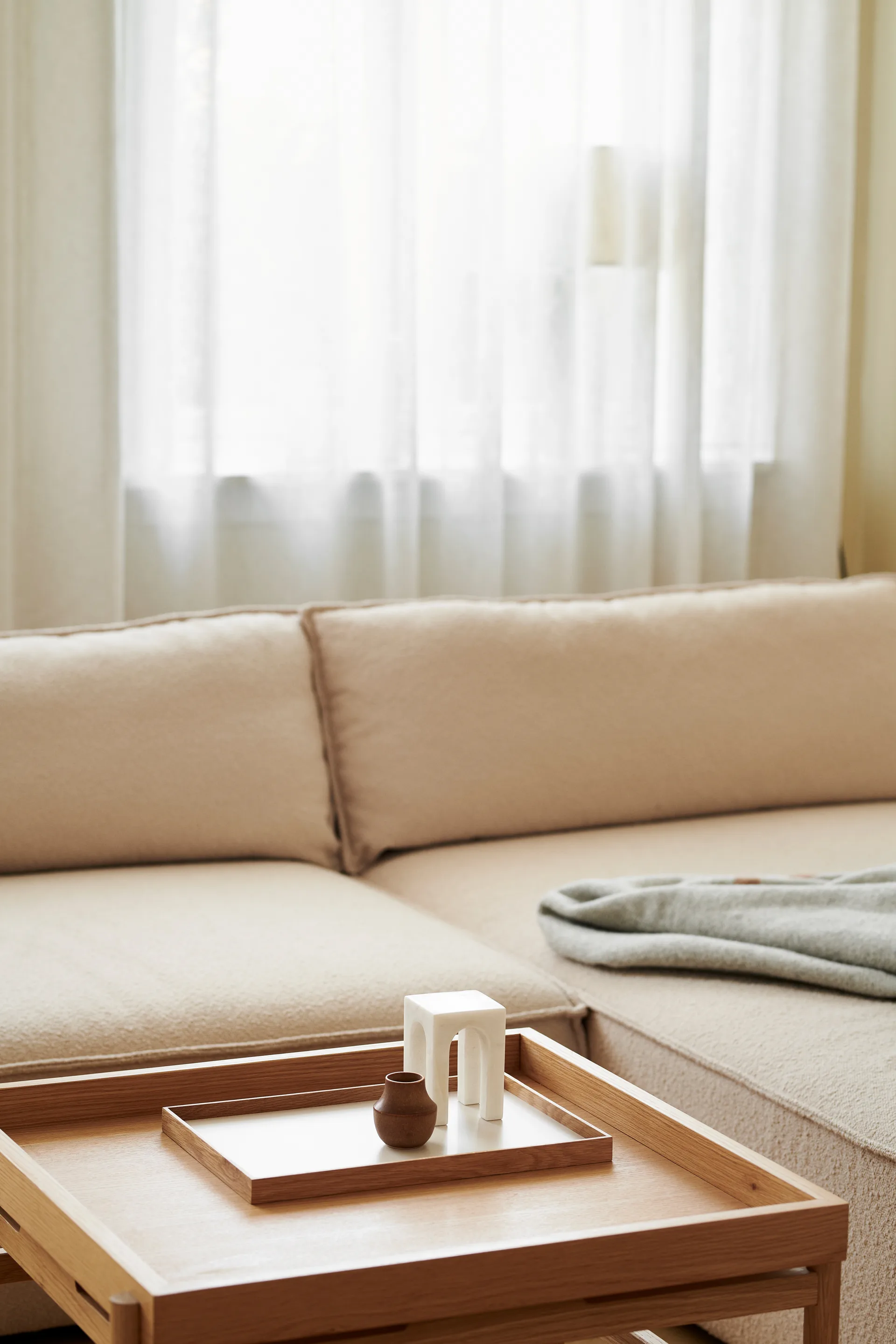 Frame Tablett medium 23 x 34cm, Eiche-beige Gejst