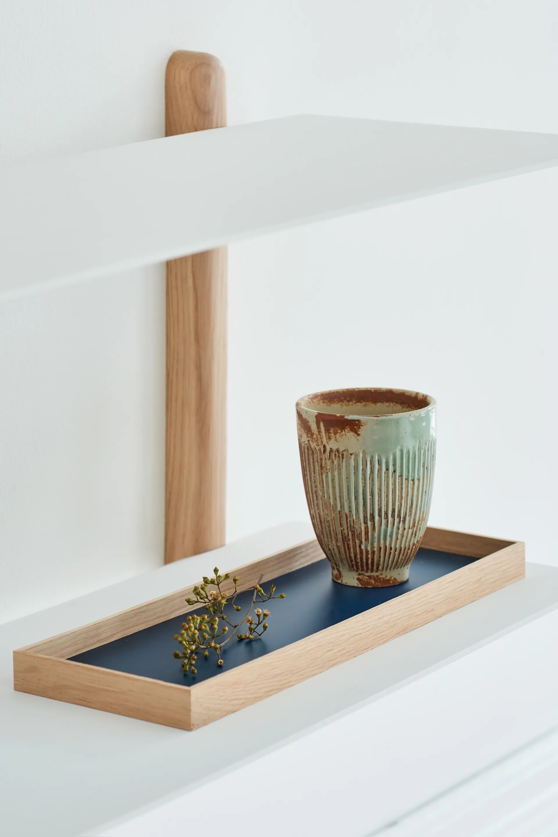 Frame Tablett small 11x32,4cm, Eiche-blau Gejst