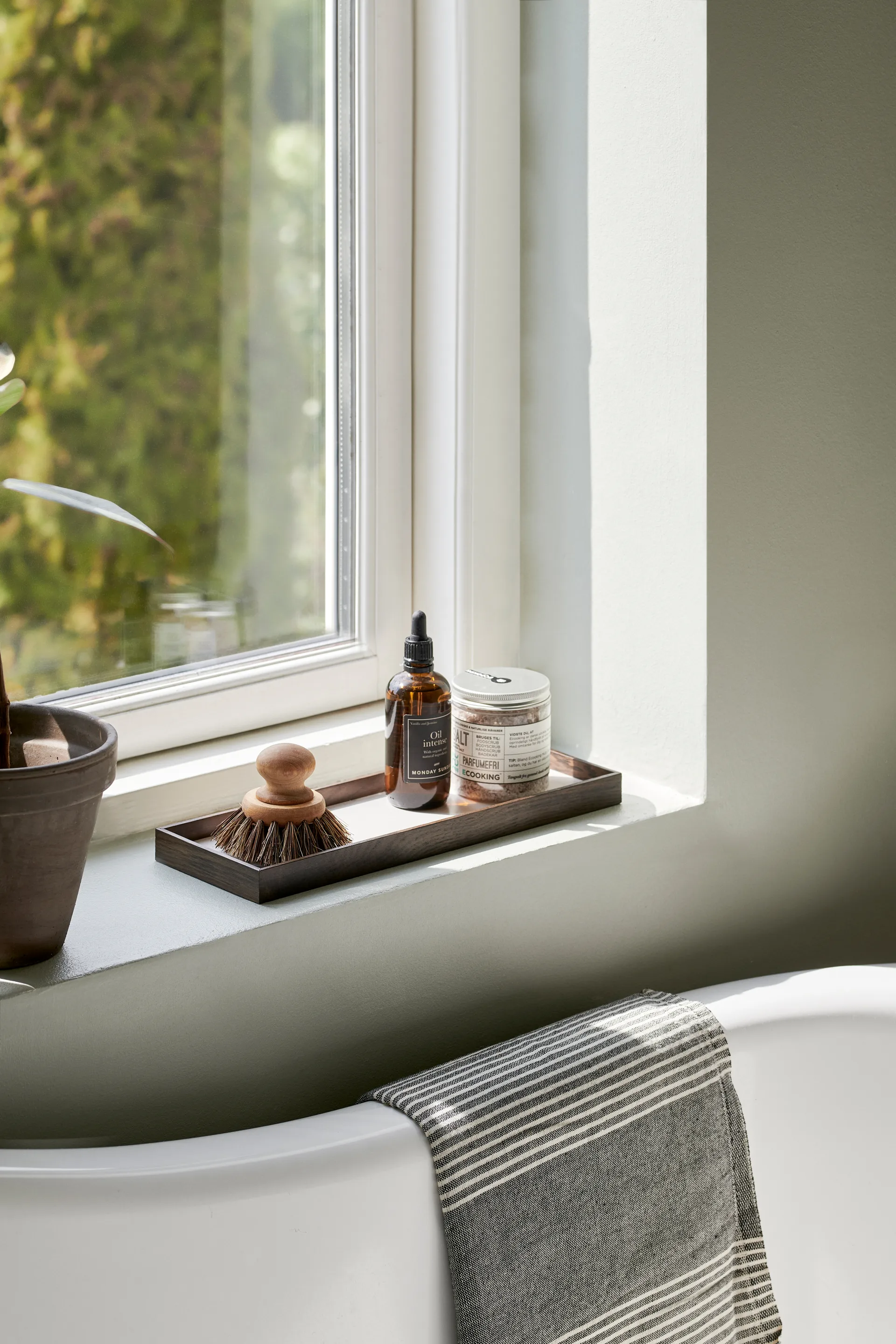 Frame Tablett small 11x32,4cm, Eiche geraucht-beige Gejst