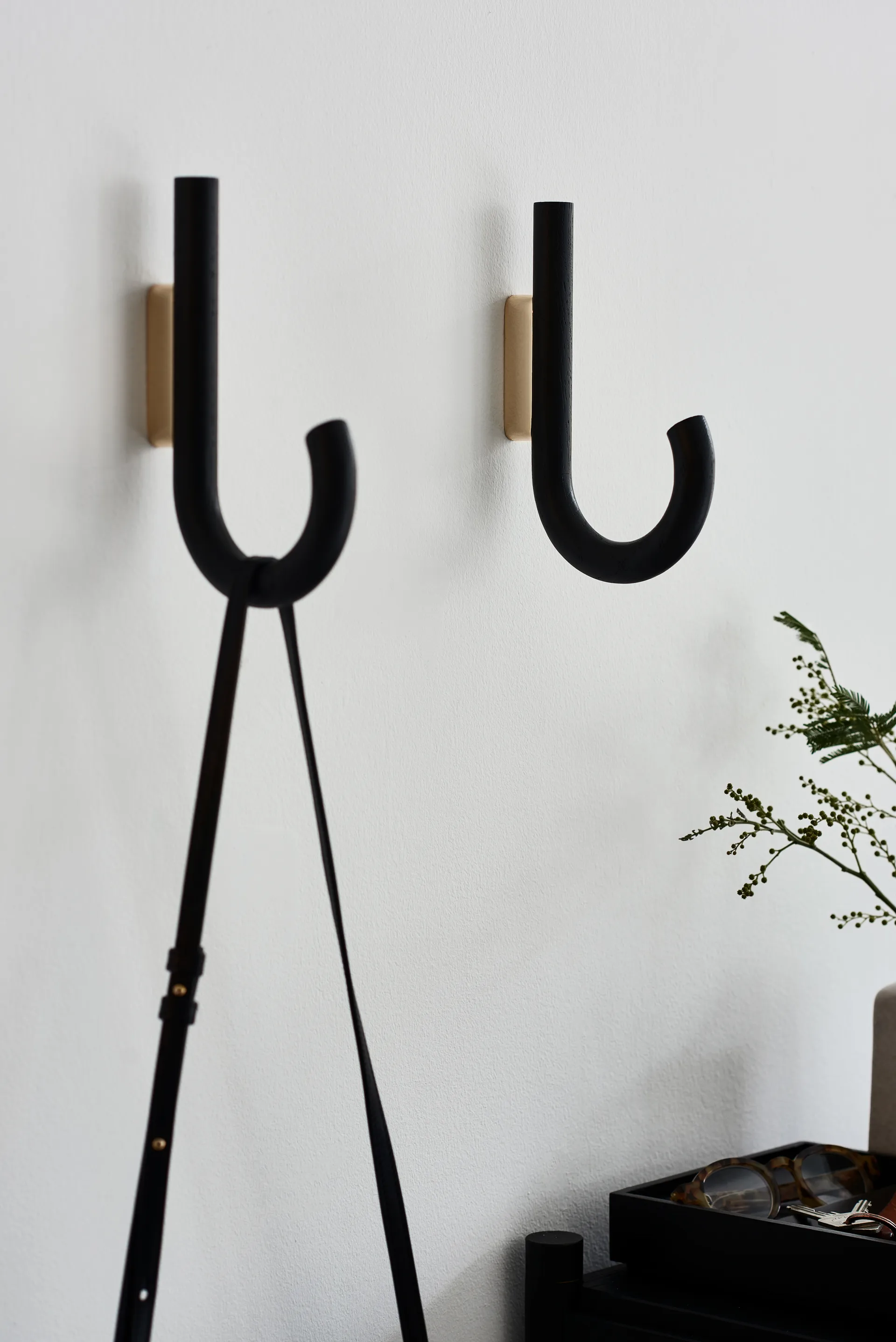 Hook Haken 19cm, Schwarz gebeizte Eiche-Messing Gejst