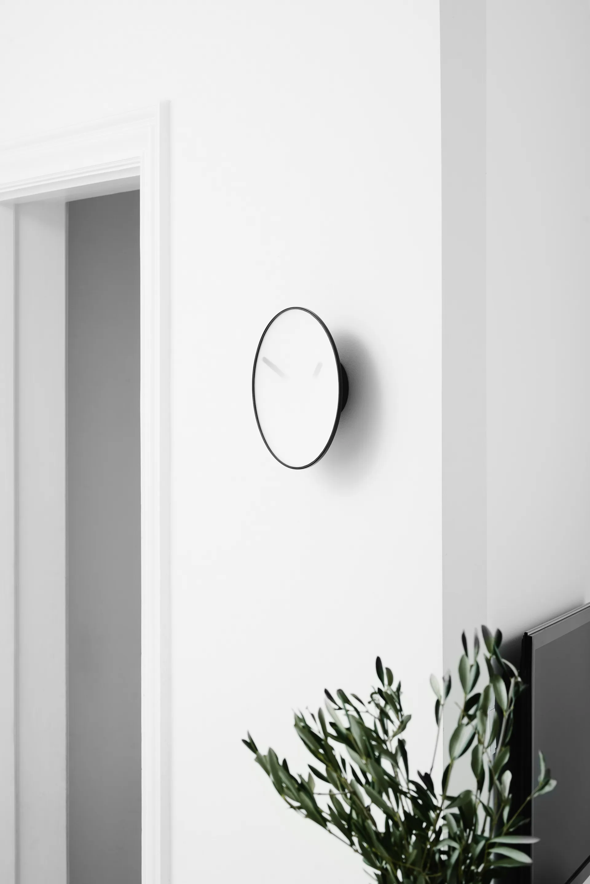 Momentt Wanduhr Ø30cm, Weiß Gejst